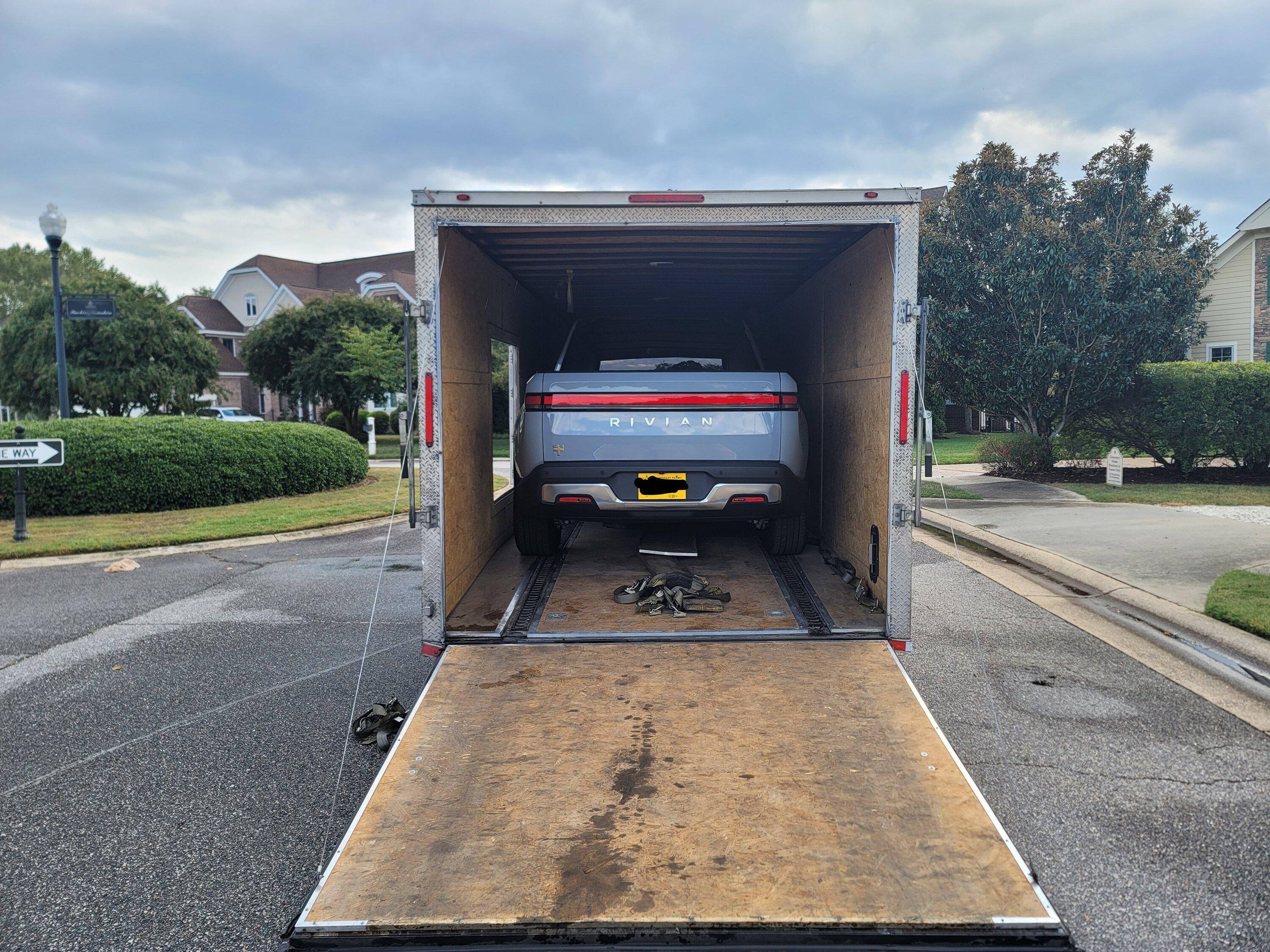 Rivian R1T R1S Thoughts after a week of Limestone Rivian R1T ownership rivdelivery