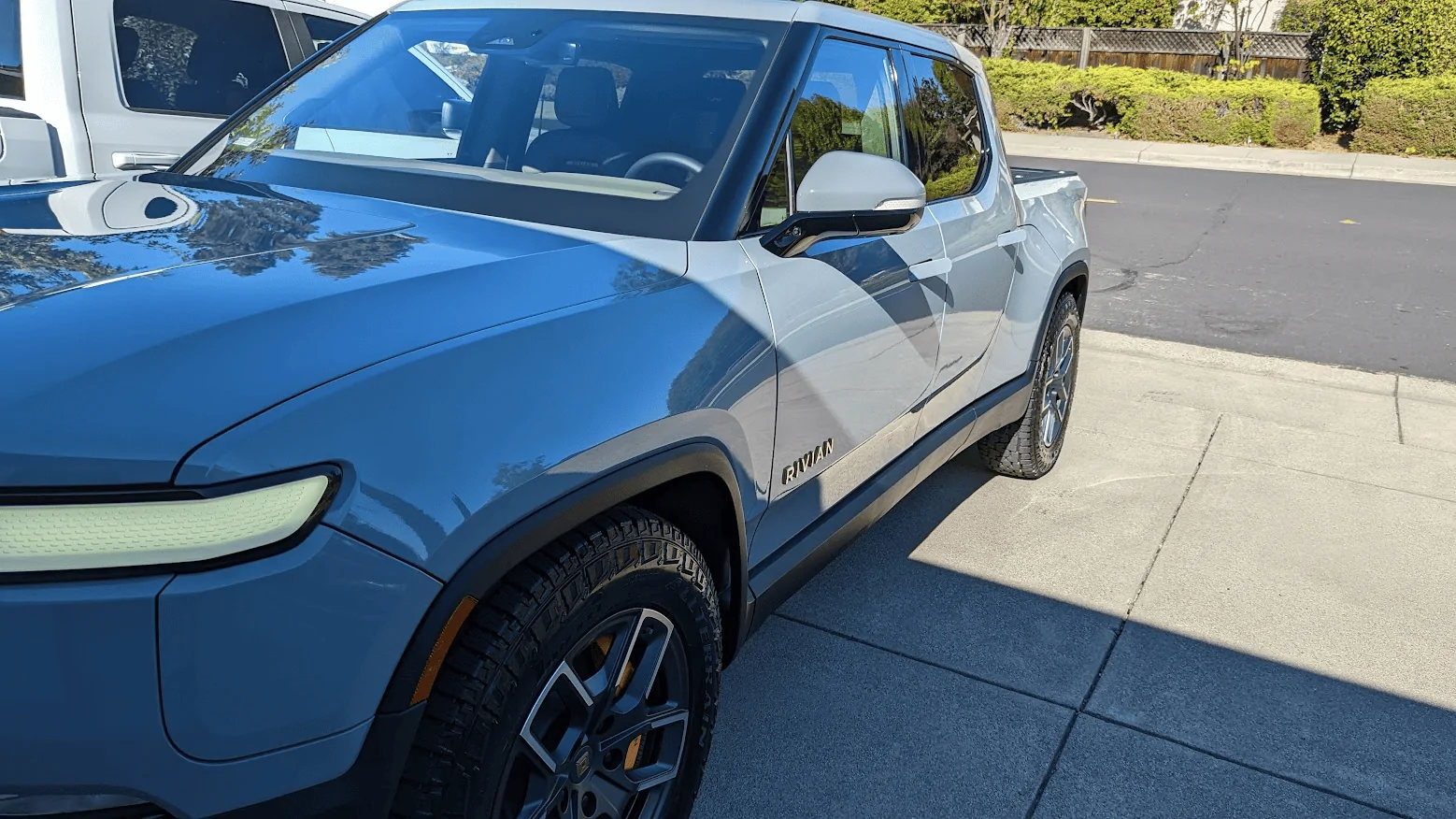 Rivian R1T R1S Just got my Limestone / Forest Edge R1T, first impressions. 1664246173244-png