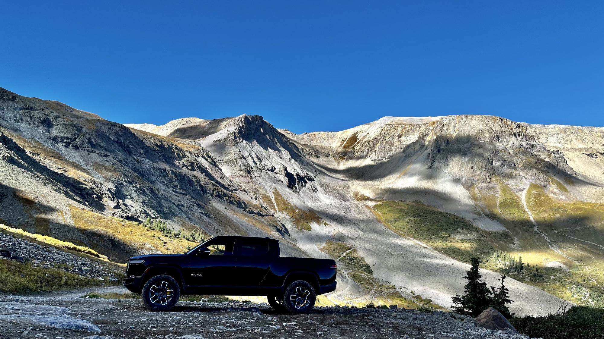Rivian R1T R1S R1T Over Imogene Pass, CO Imogene scenery
