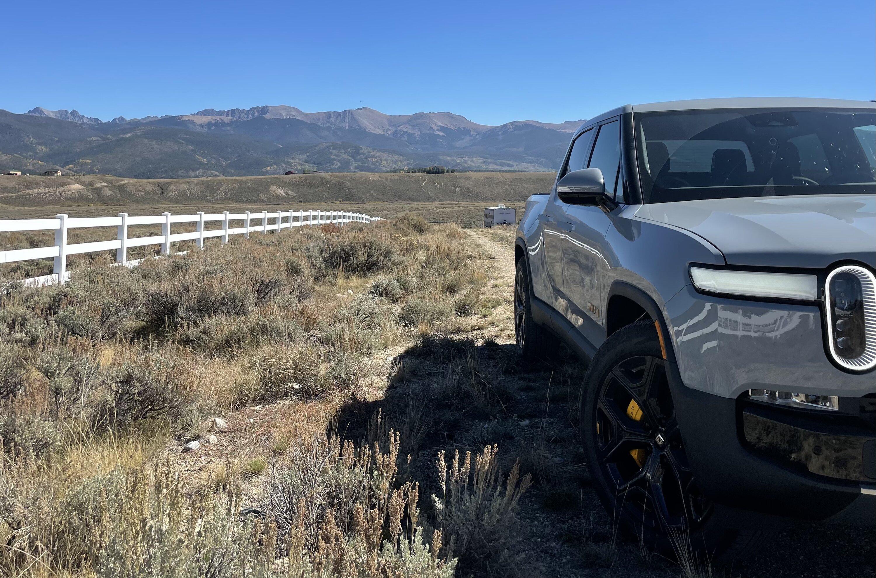 Rivian R1T R1S LIMESTONE R1T Photos 14b98b6b-c39a-408f-9a30-0c648dd37898-jpe