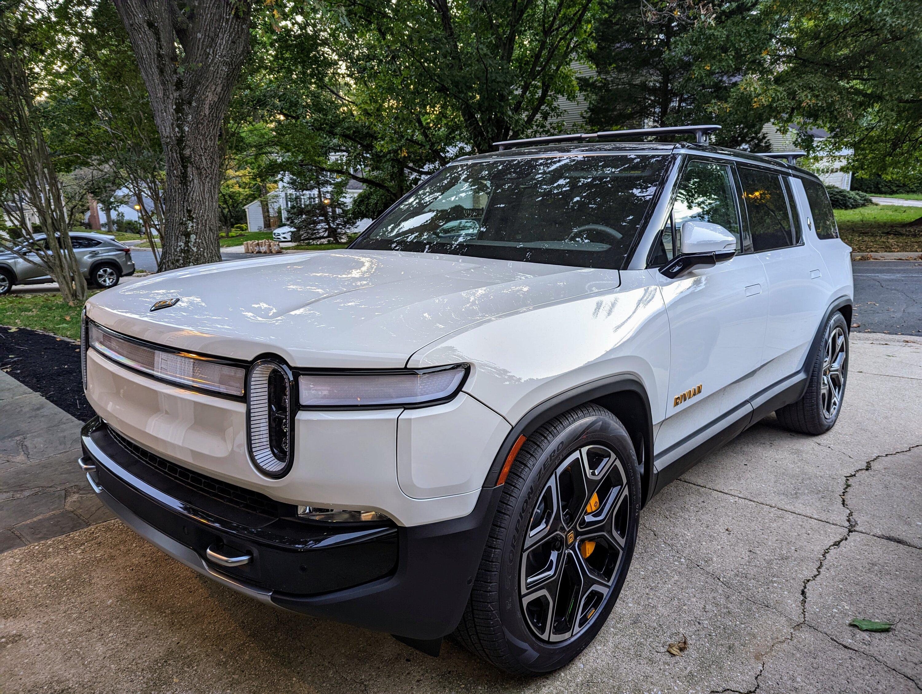Rivian R1T R1S Kanundrum's R1S Build Thread (1 year Anniversary) PXL_20220927_225226166.NIGHT