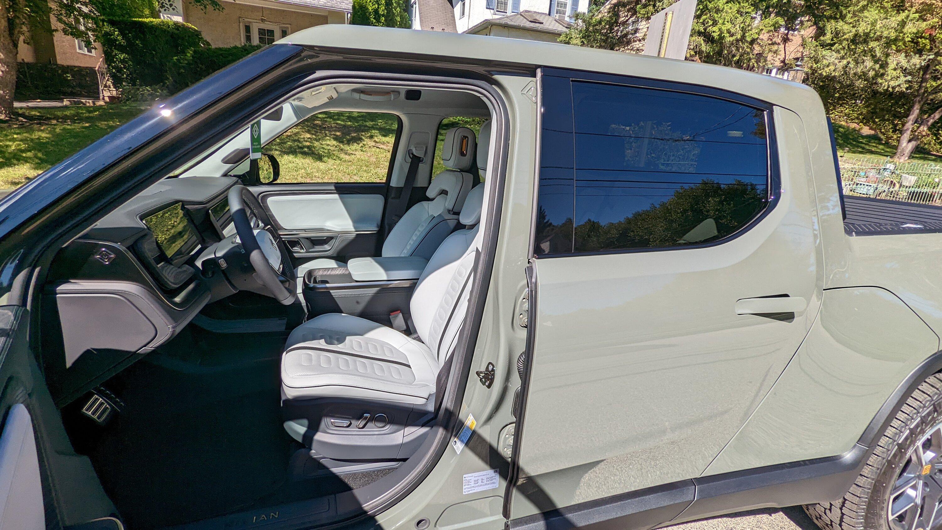Rivian R1T R1S OCEAN COAST Rivian Interior Photos PXL_20220927_161347807