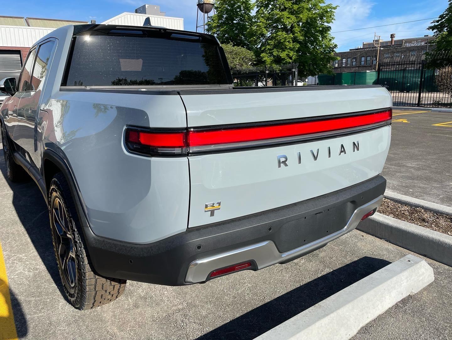 Rivian R1T R1S The best color to hide dirt and paint imperfections? DEF4FE65-C336-4887-B4BC-8993600D034A