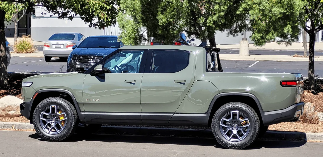 Rivian R1T R1S First look at @ “Introducing the R1 Shop” -- Rivian website to shop for R1T that delivers in 6-8 weeks 1664495526430