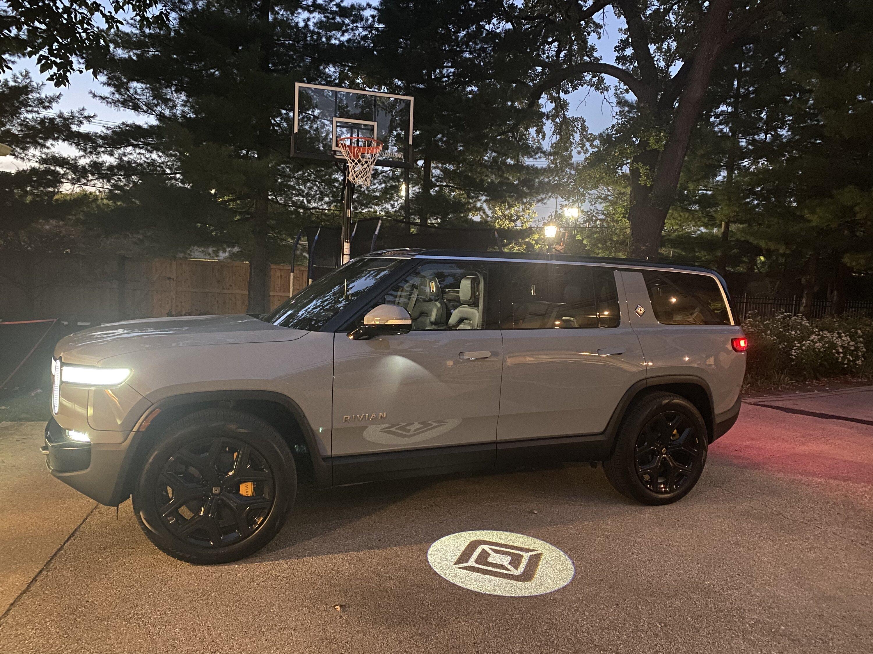 Rivian R1T R1S ? LIMESTONE R1S  Photos E9B68853-4172-40FB-AFFB-04BA89B561F9