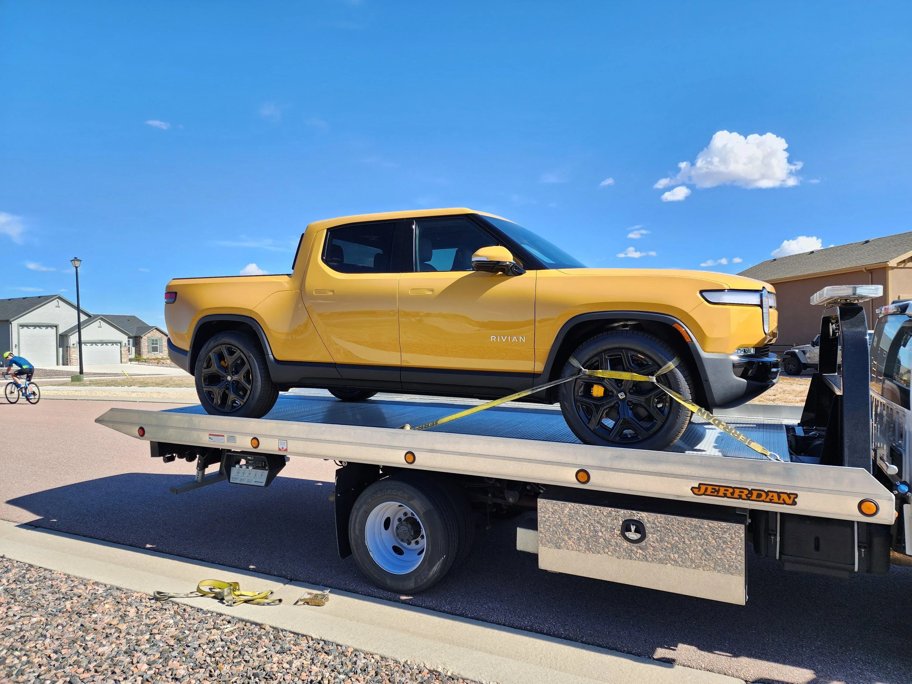 Rivian R1T R1S Colorado Checking In Trailer Delivery 1
