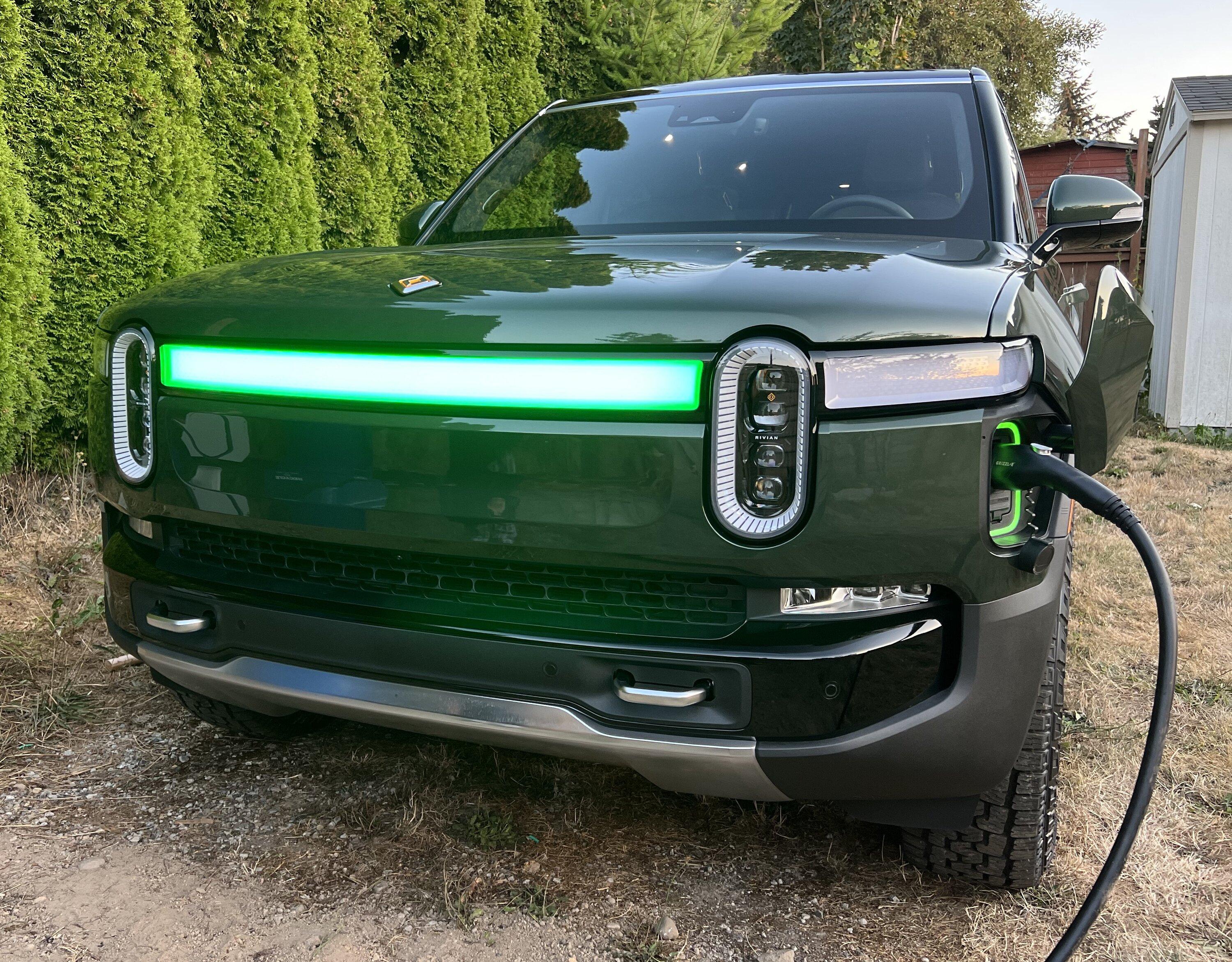 Rivian R1T R1S ? FOREST GREEN R1S Photos IMG_2679
