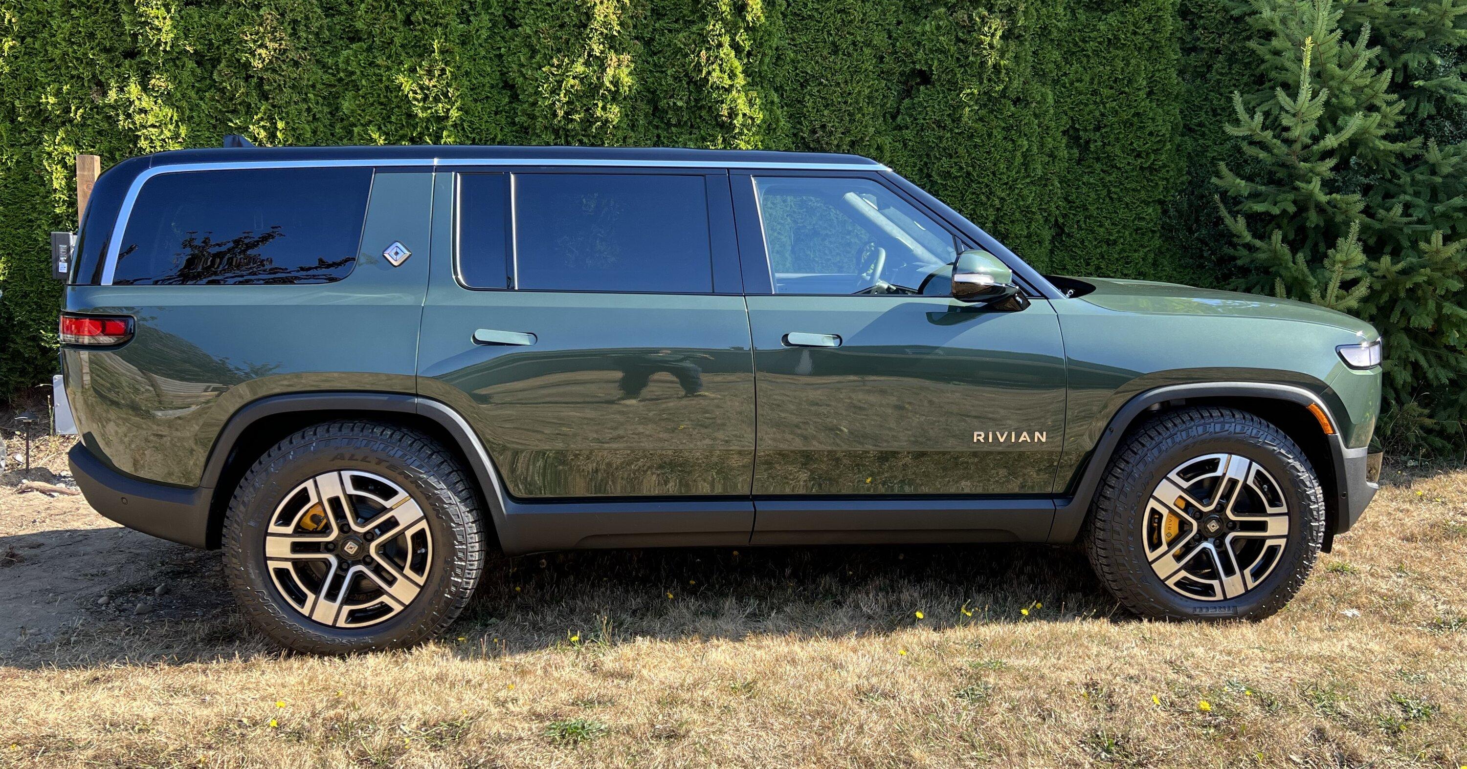 Rivian R1T R1S ? FOREST GREEN R1S Photos IMG_2662