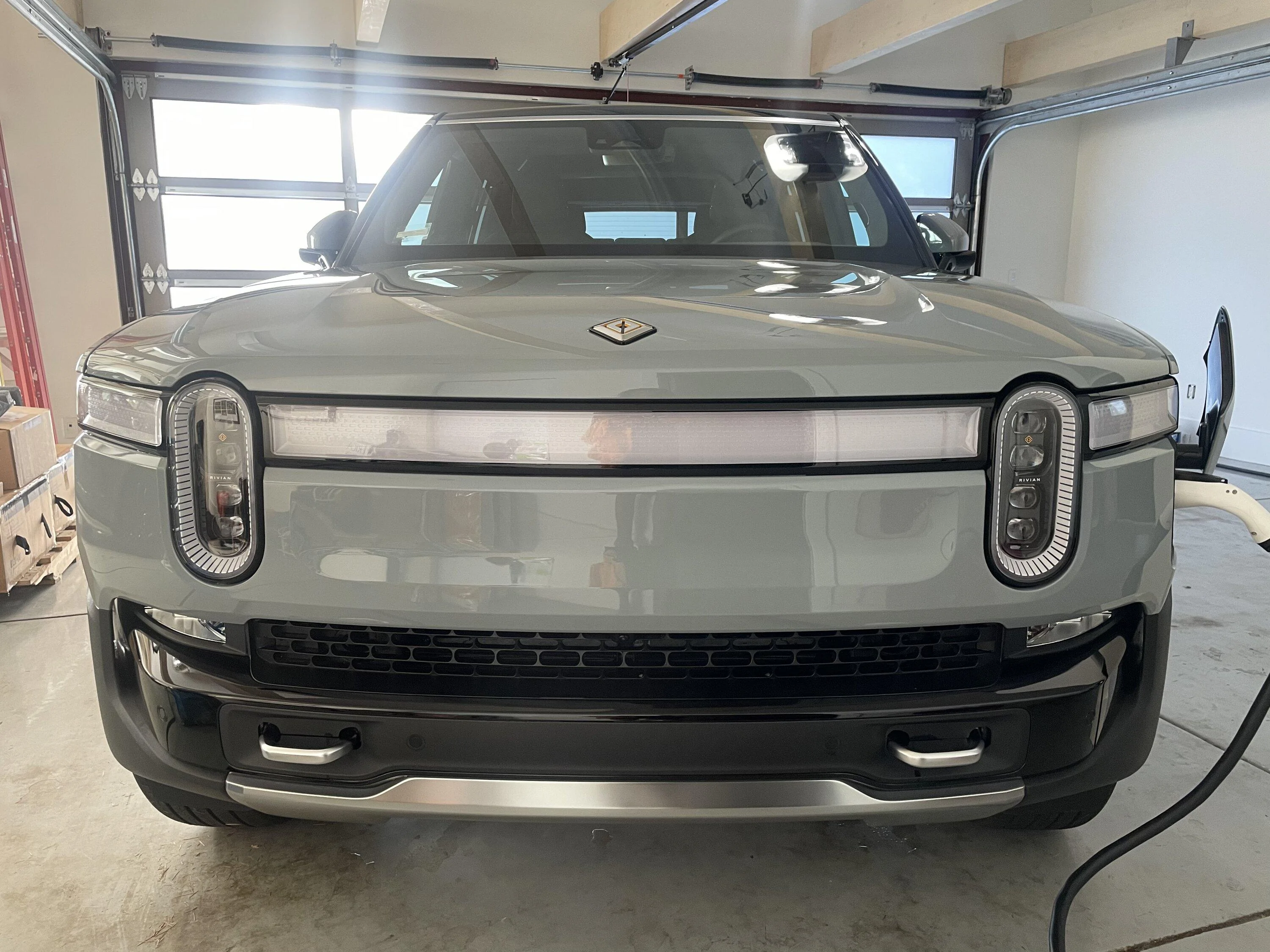 Rivian R1T R1S ? LIMESTONE R1S  Photos 5AF3148D-8AF3-4529-836D-93CA62E20875