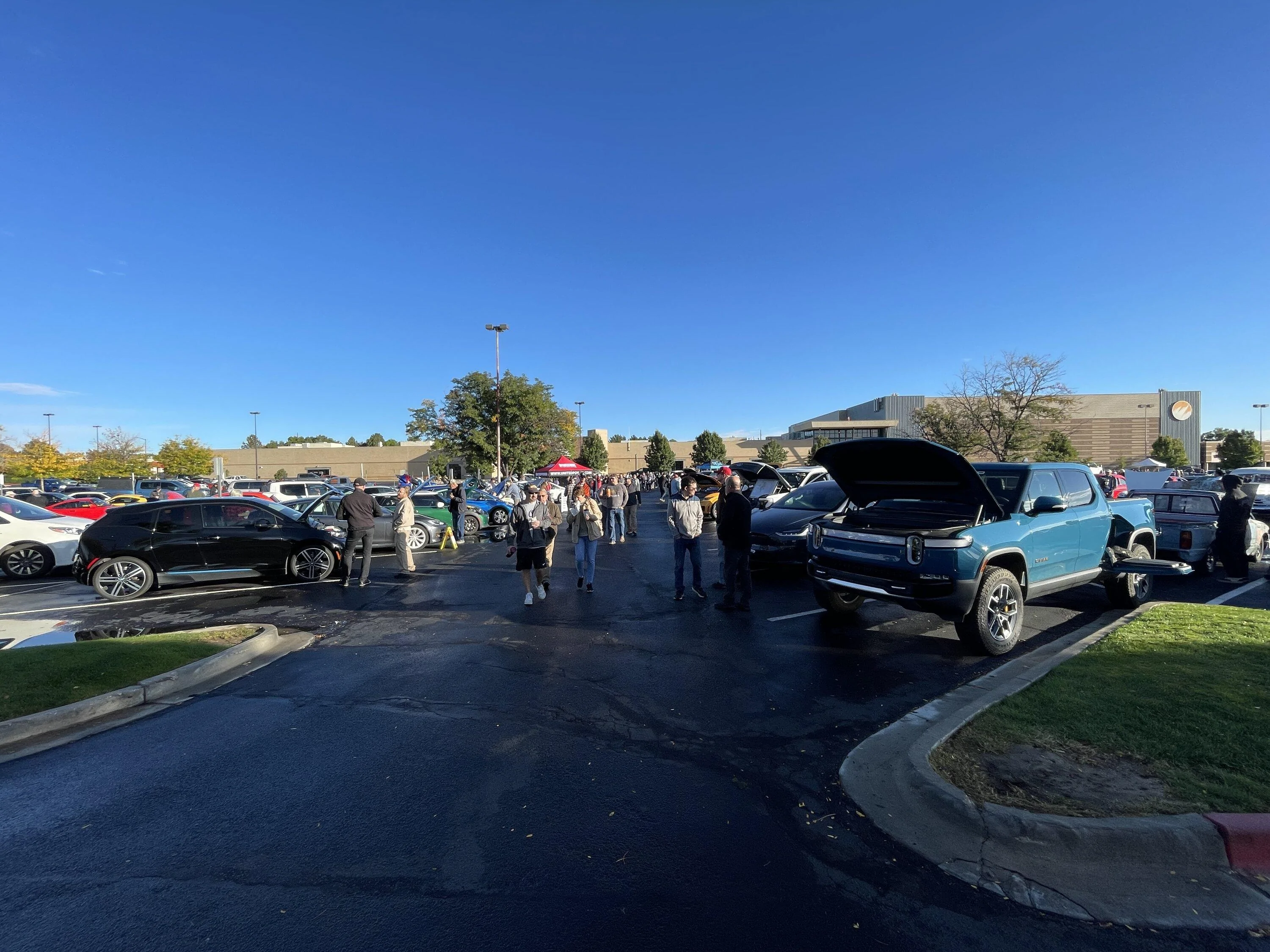 Rivian R1T R1S Colorado Checking In E0FED039-49C8-4F3C-8F4E-3592B9E091F5