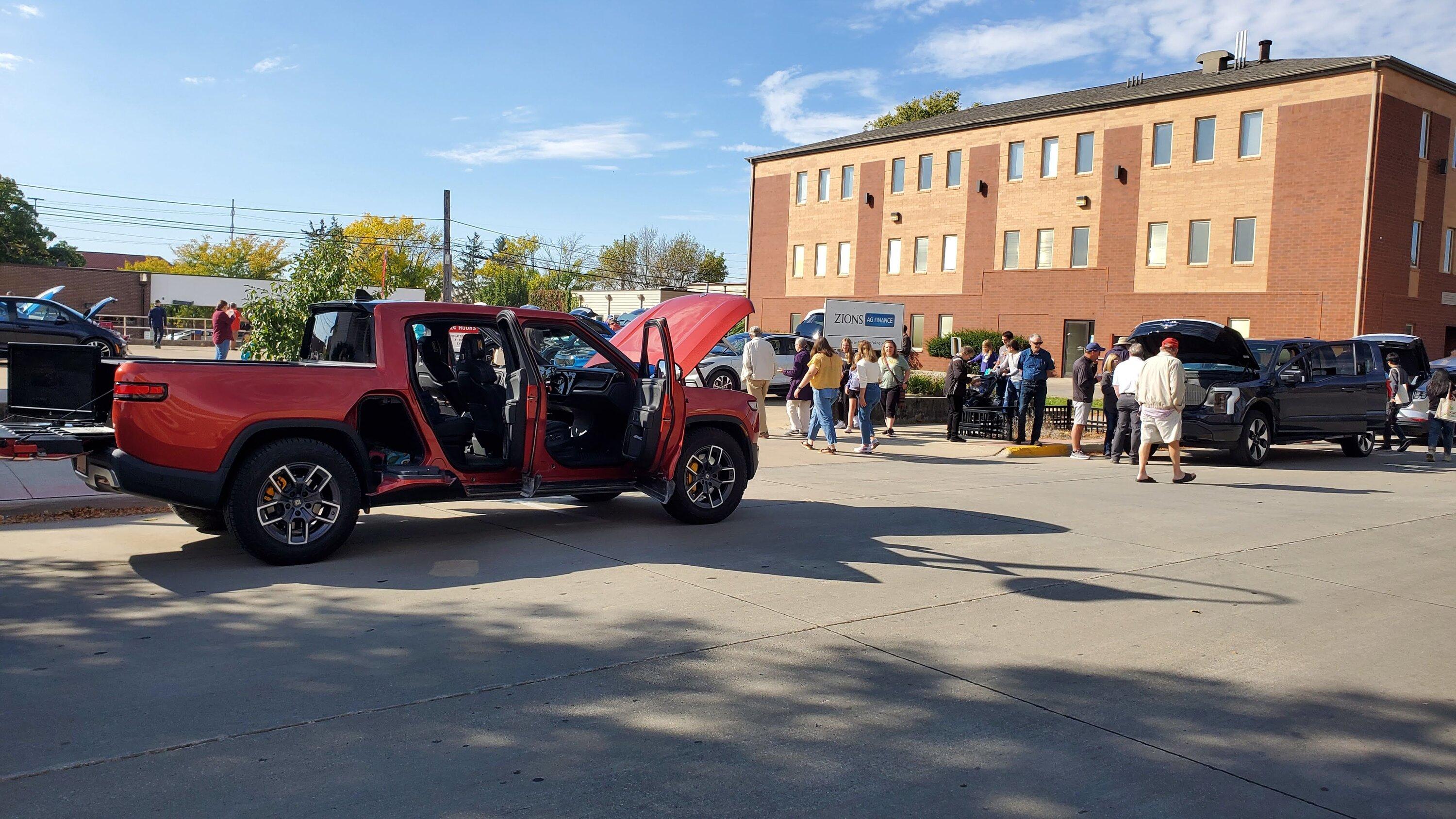 Rivian R1T R1S Iowa anyone? 20221001_103446
