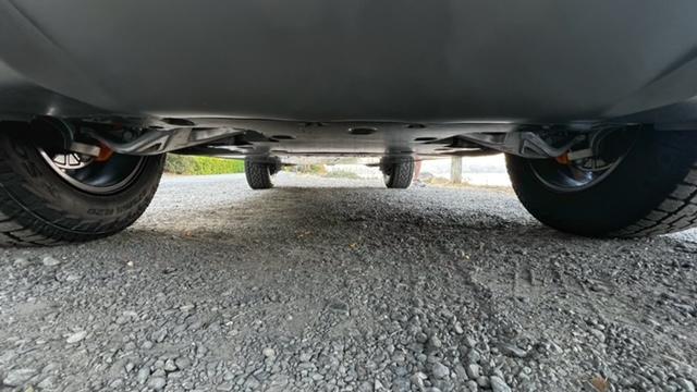 Rivian R1T R1S ? LIMESTONE R1S  Photos image8-jpe