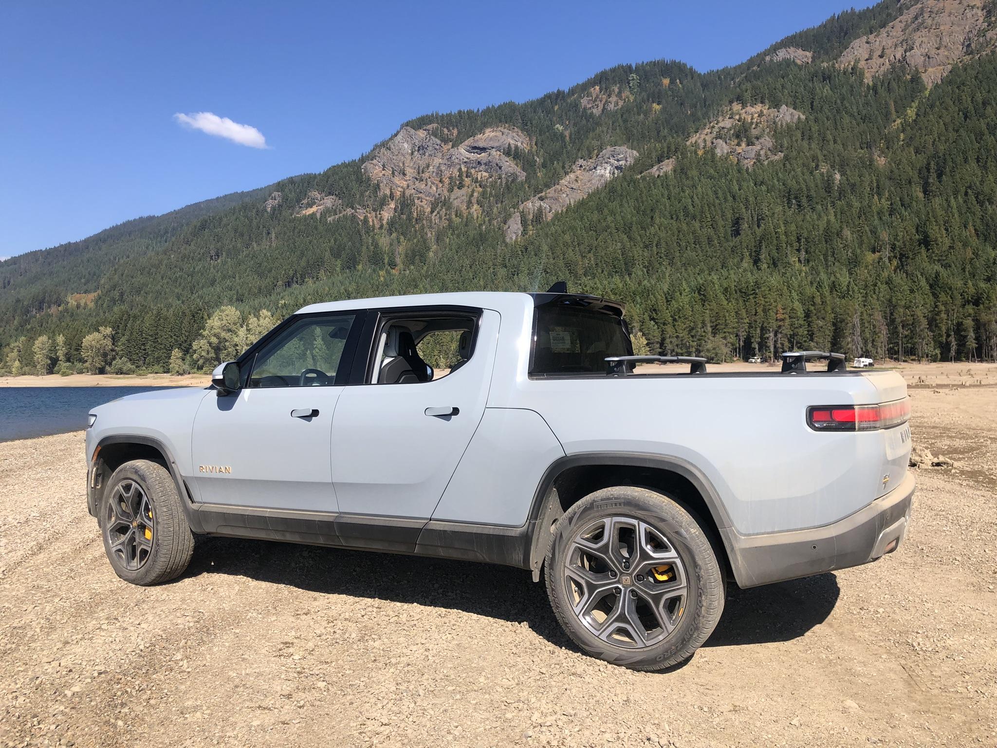 Rivian R1T R1S R1T Snoqualmie Pass Area Radventures Lake4