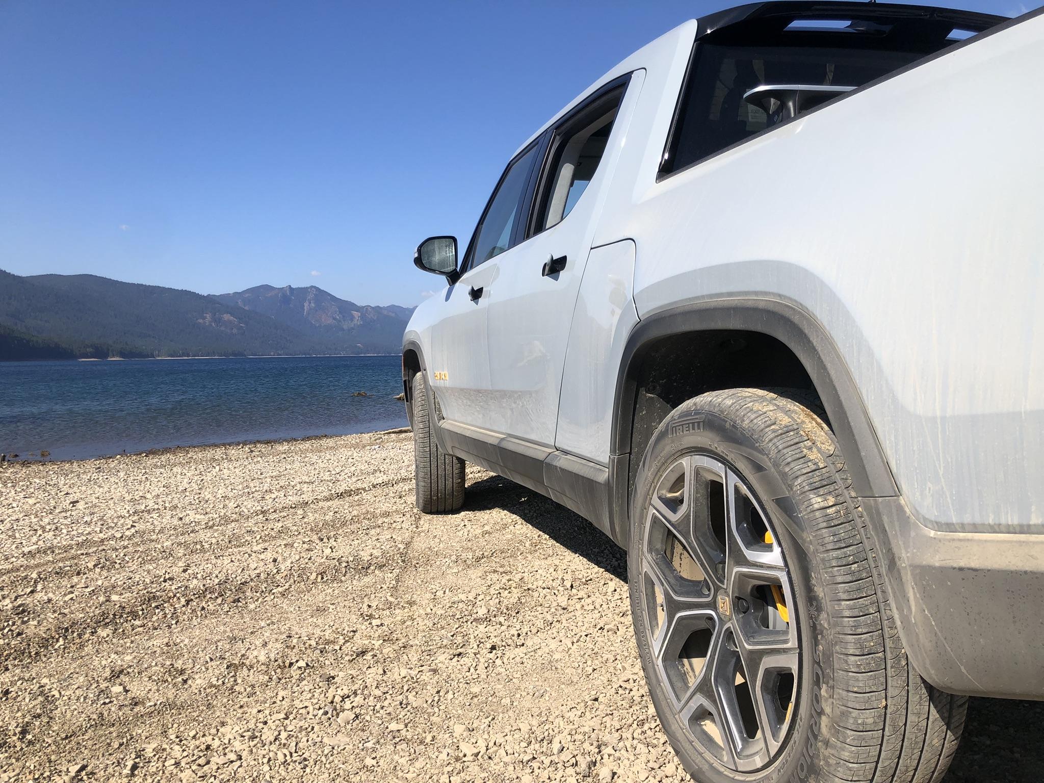 Rivian R1T R1S R1T Snoqualmie Pass Area Radventures Lake5