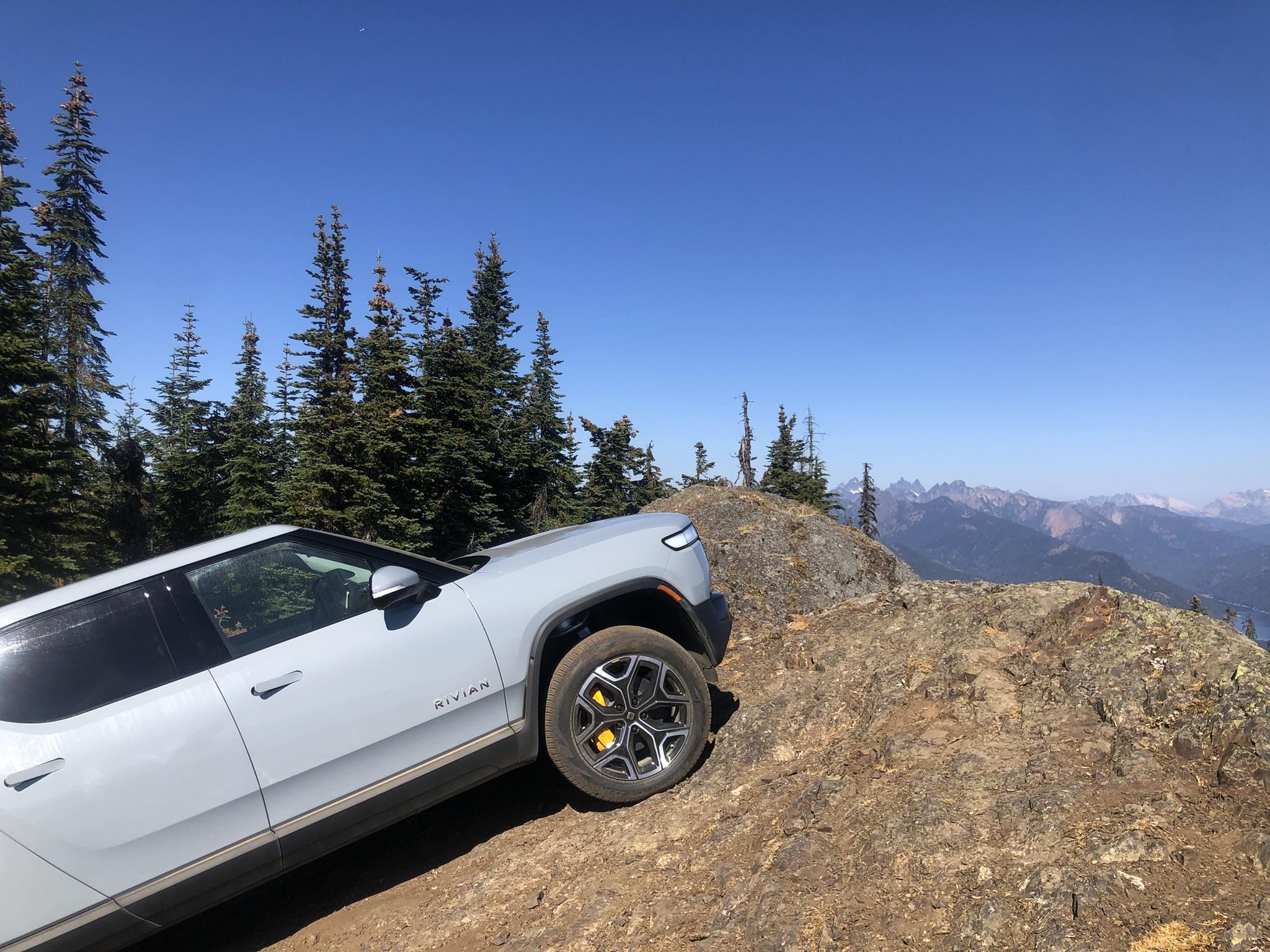 Rivian R1T R1S R1T Snoqualmie Pass Area Radventures summit1.JPEG