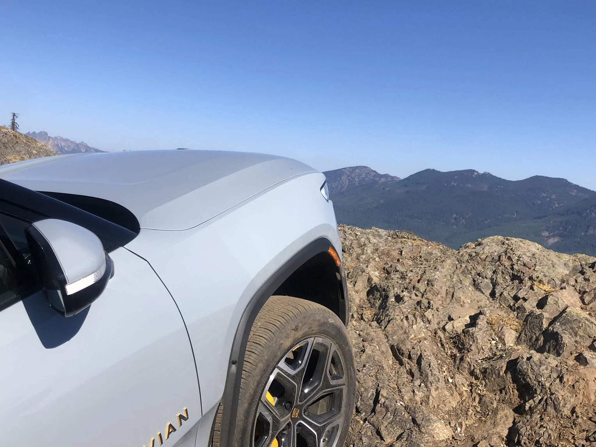 Rivian R1T R1S R1T Snoqualmie Pass Area Radventures summit6