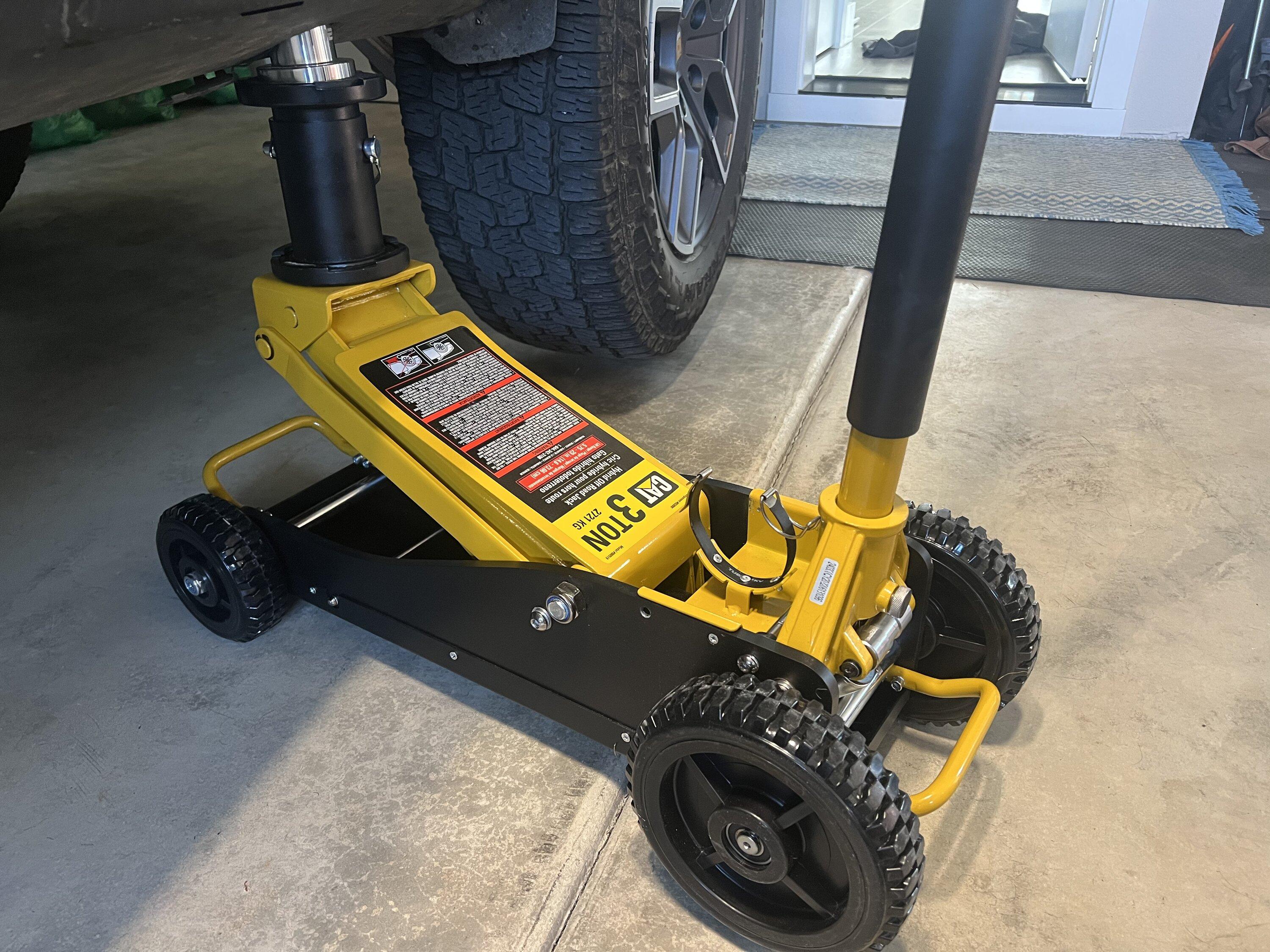 Rivian R1T R1S CAT Off-Road Jack for my R1T (fit in gear tunnel & tested) 3A60800C-1FF9-4E0A-9F42-65D5C58528E6
