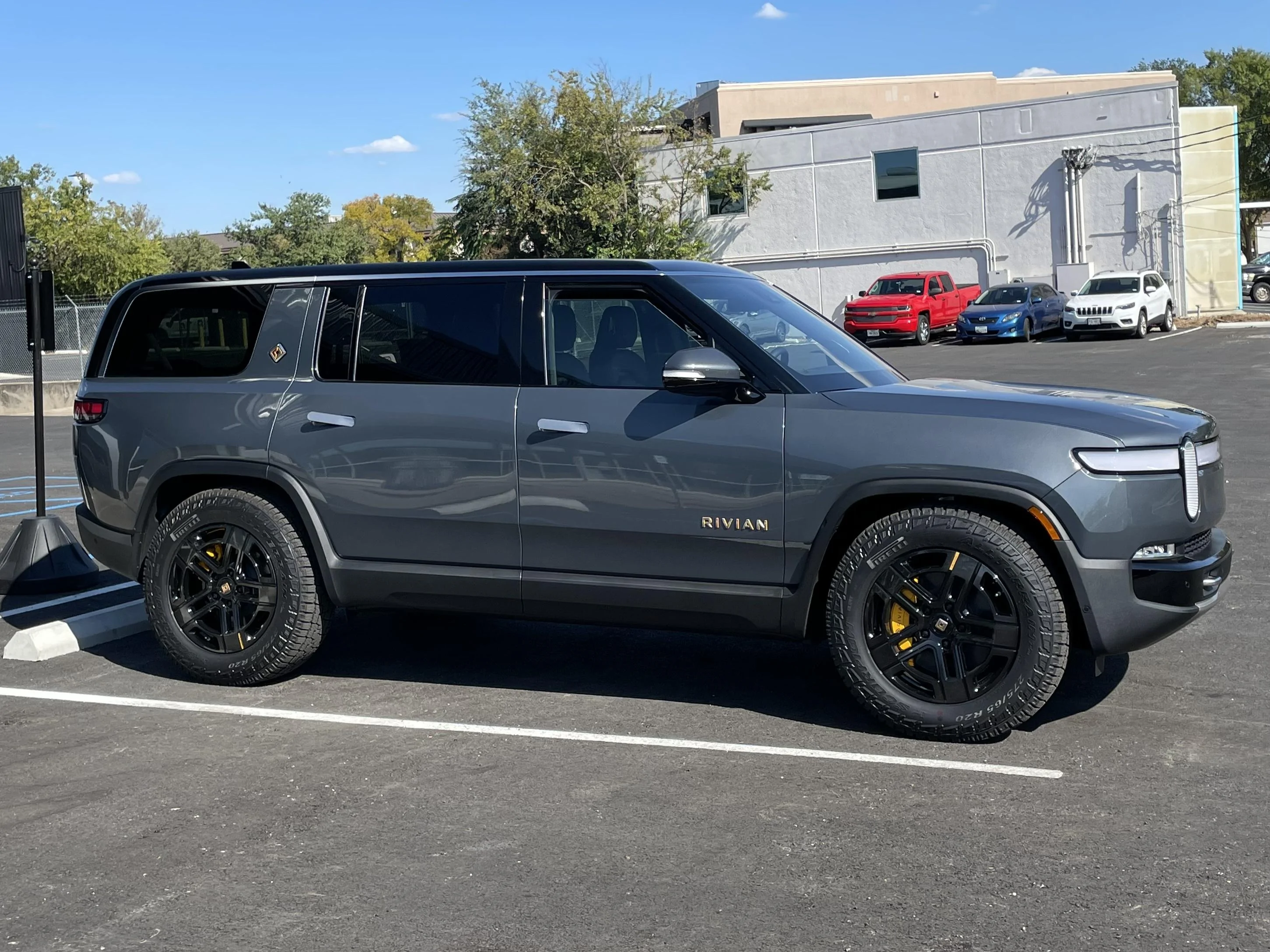 Rivian R1T R1S El CAP GRANITE Rivian Photos 0D80D154-A348-4F75-AA99-C5B8A5C502CE