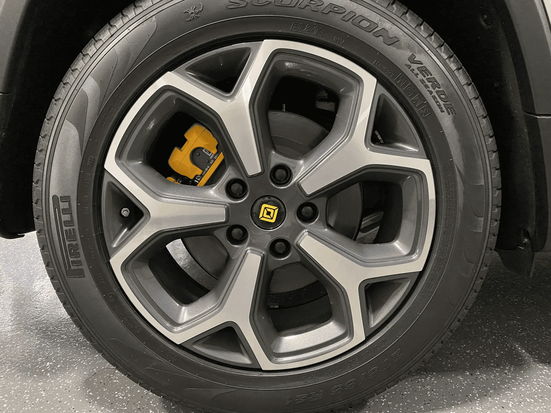 Removing Rivian R1s Flat Rims Seeking Pic of 21