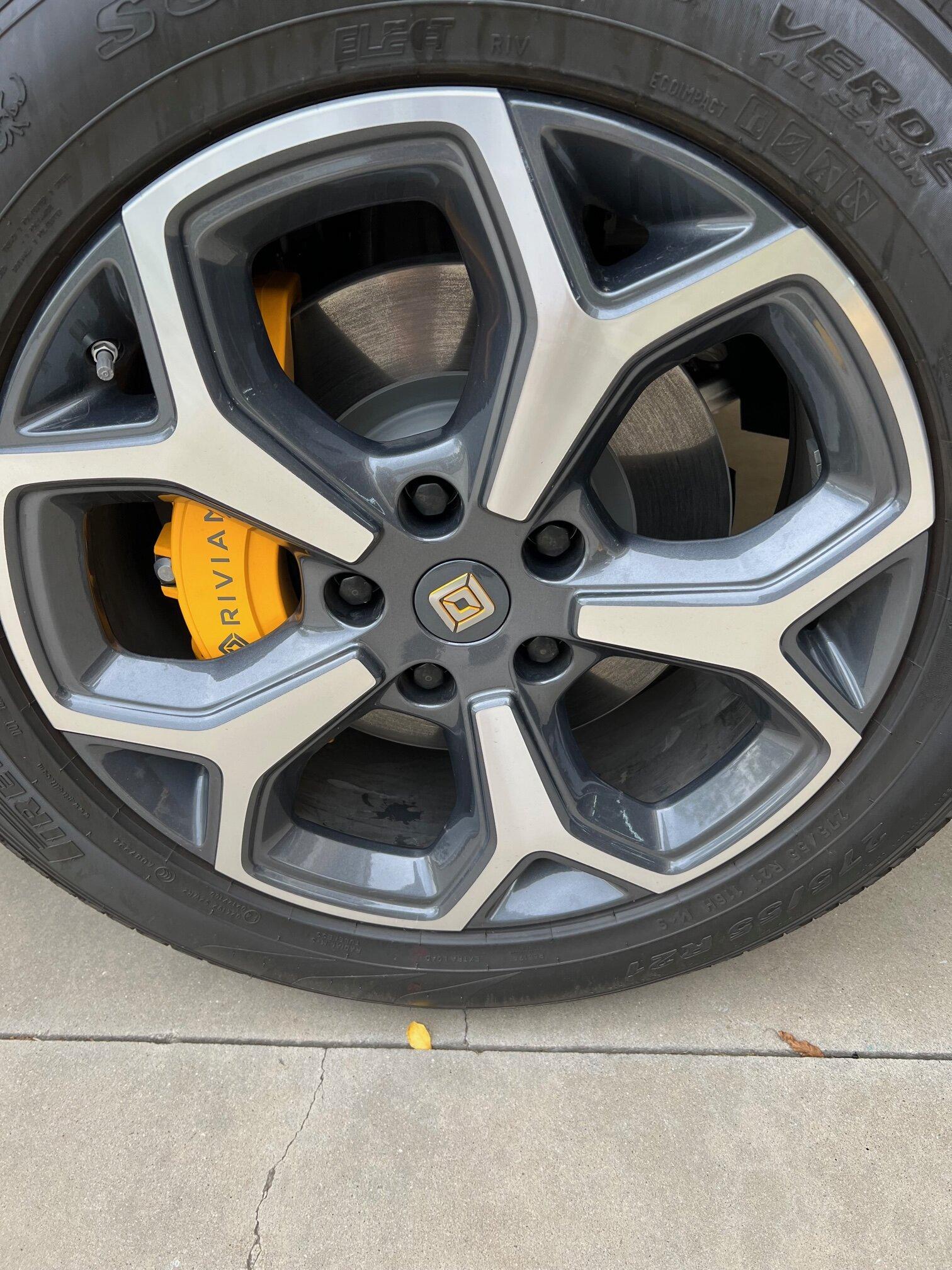 Removing Rivian R1s Flat Rims Seeking Pic of 21