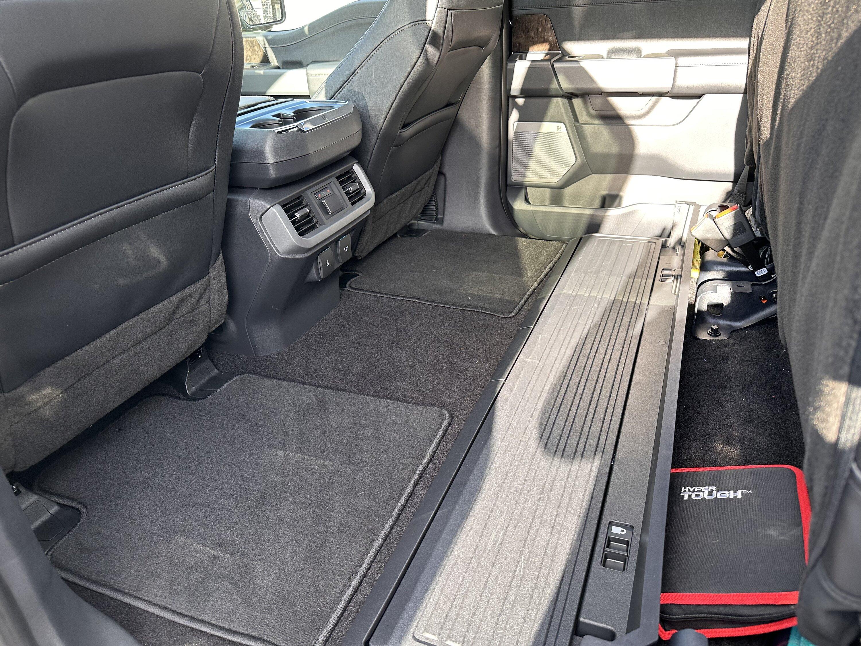 Rivian R1T R1S FT: F-150 Lightning Lariat ER CE5EC787-1C85-44D2-988E-40E2CD504A18