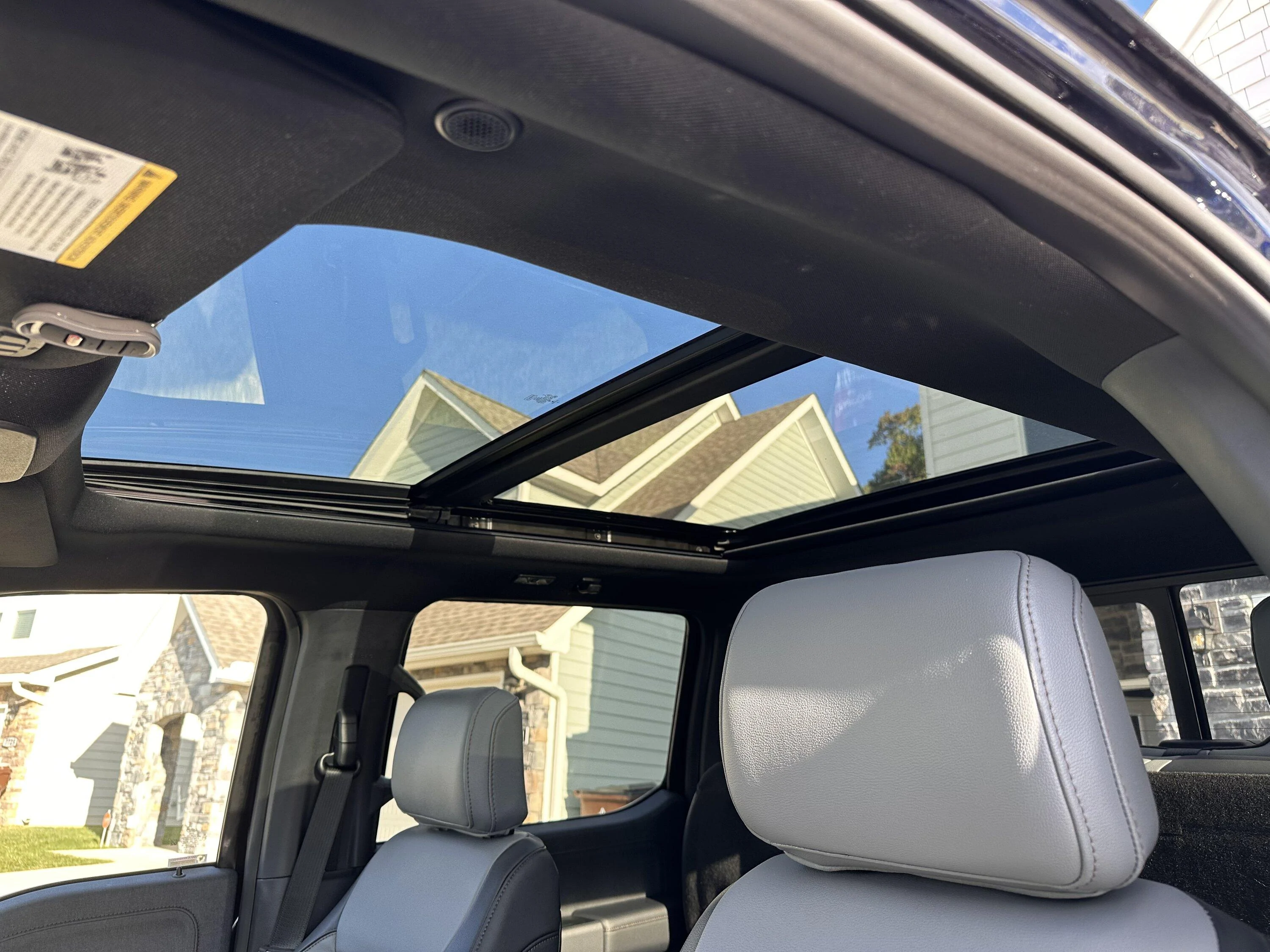 Rivian R1T R1S FT: F-150 Lightning Lariat ER 8D51B534-4245-476E-98B9-952EA08F4DDF