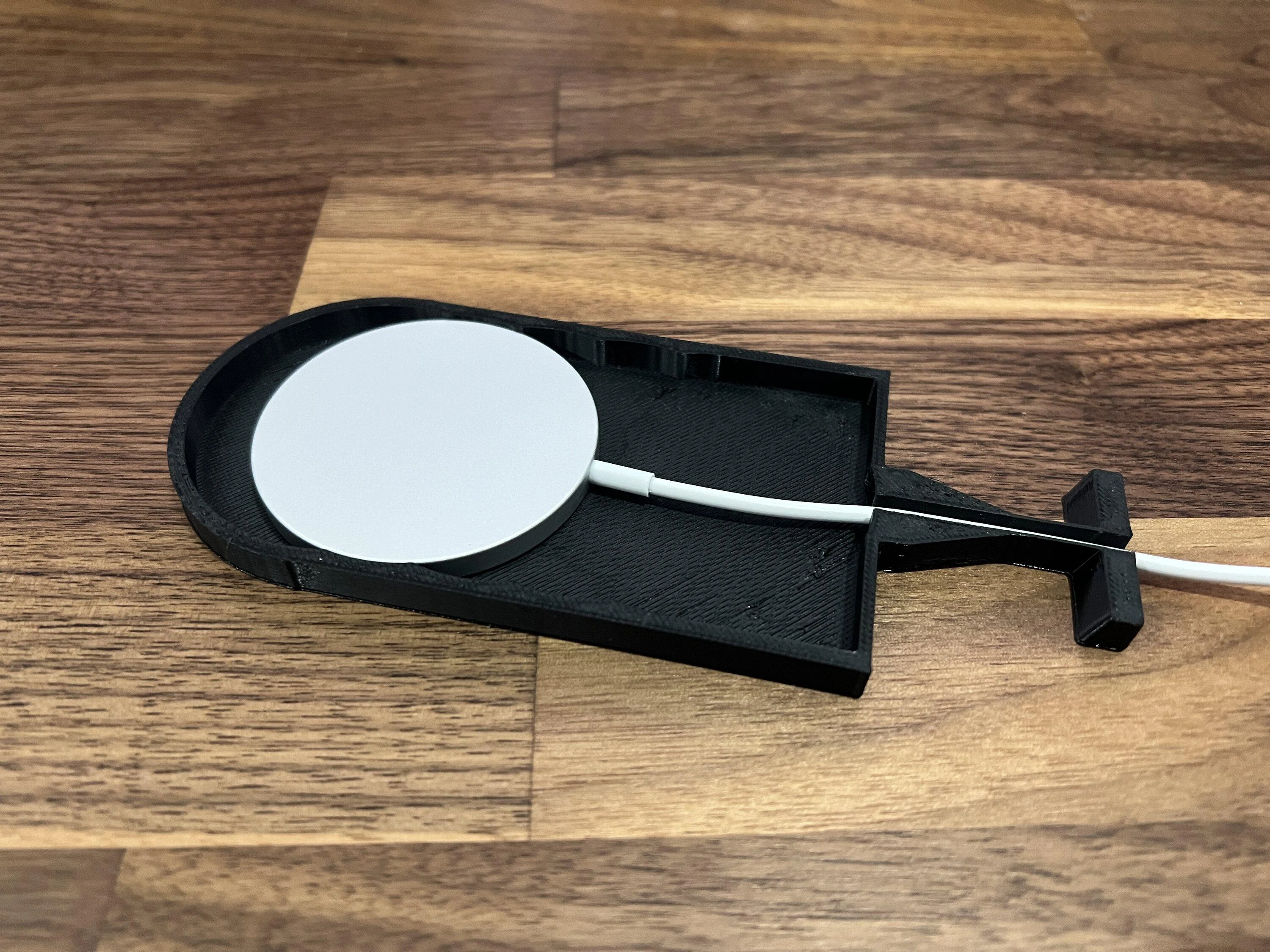 Rivian R1T R1S iPhone 14 Pro is not compatible with the Rivian Charge Pad IMG_0865