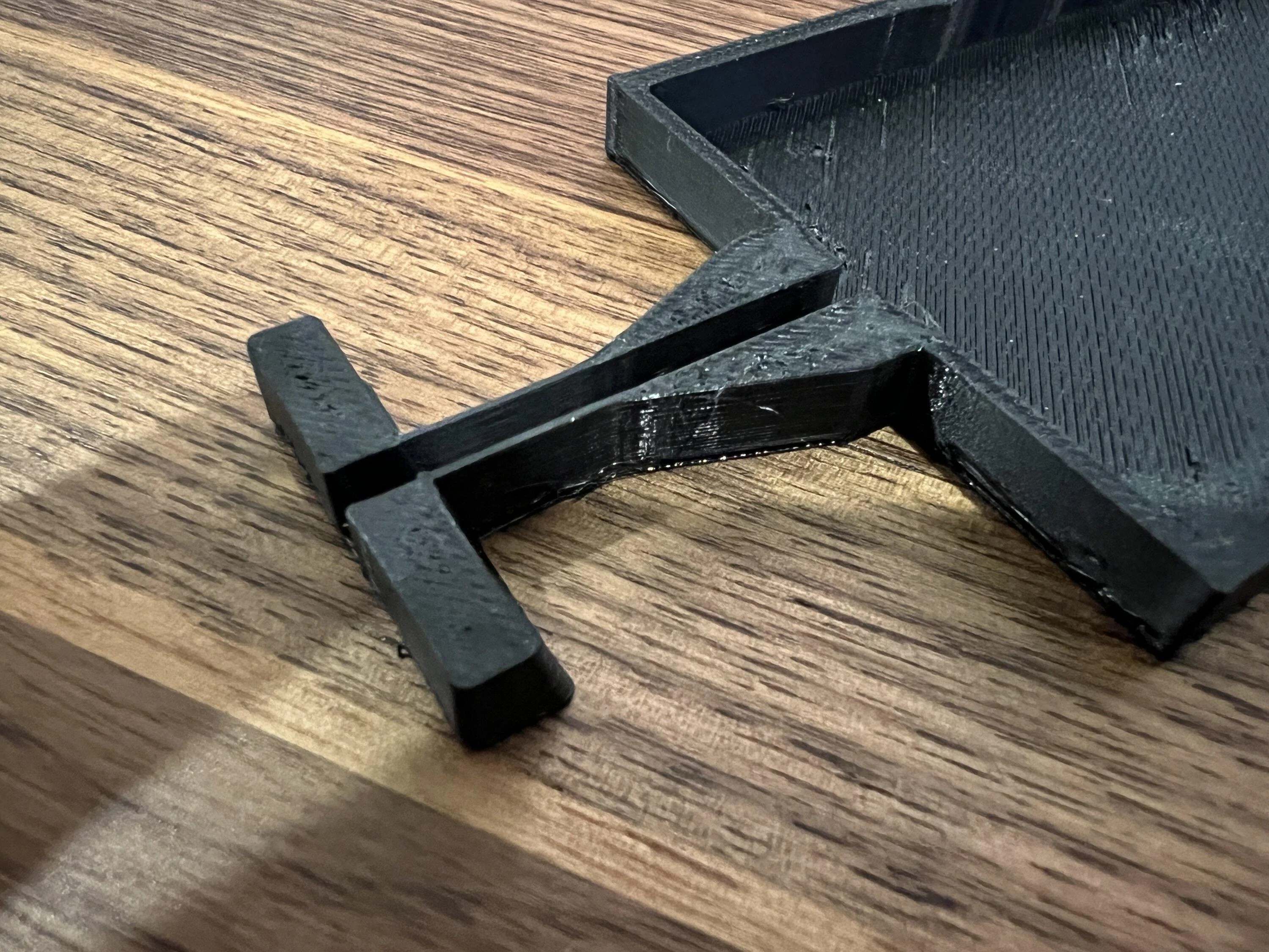 Rivian R1T R1S iPhone 14 Pro is not compatible with the Rivian Charge Pad IMG_0868