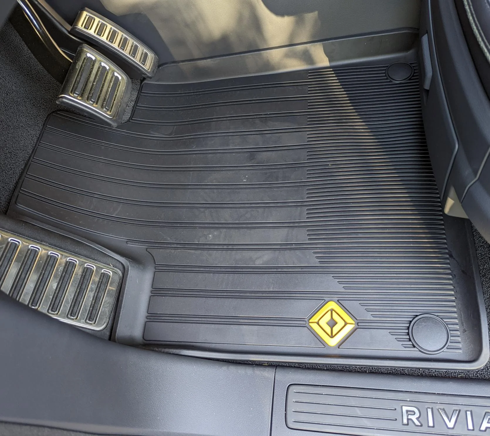 Rivian R1T R1S R1S all weather mats arrived - installed photos AE05331E-E0B1-46FF-8E56-E81A4C38EEF4