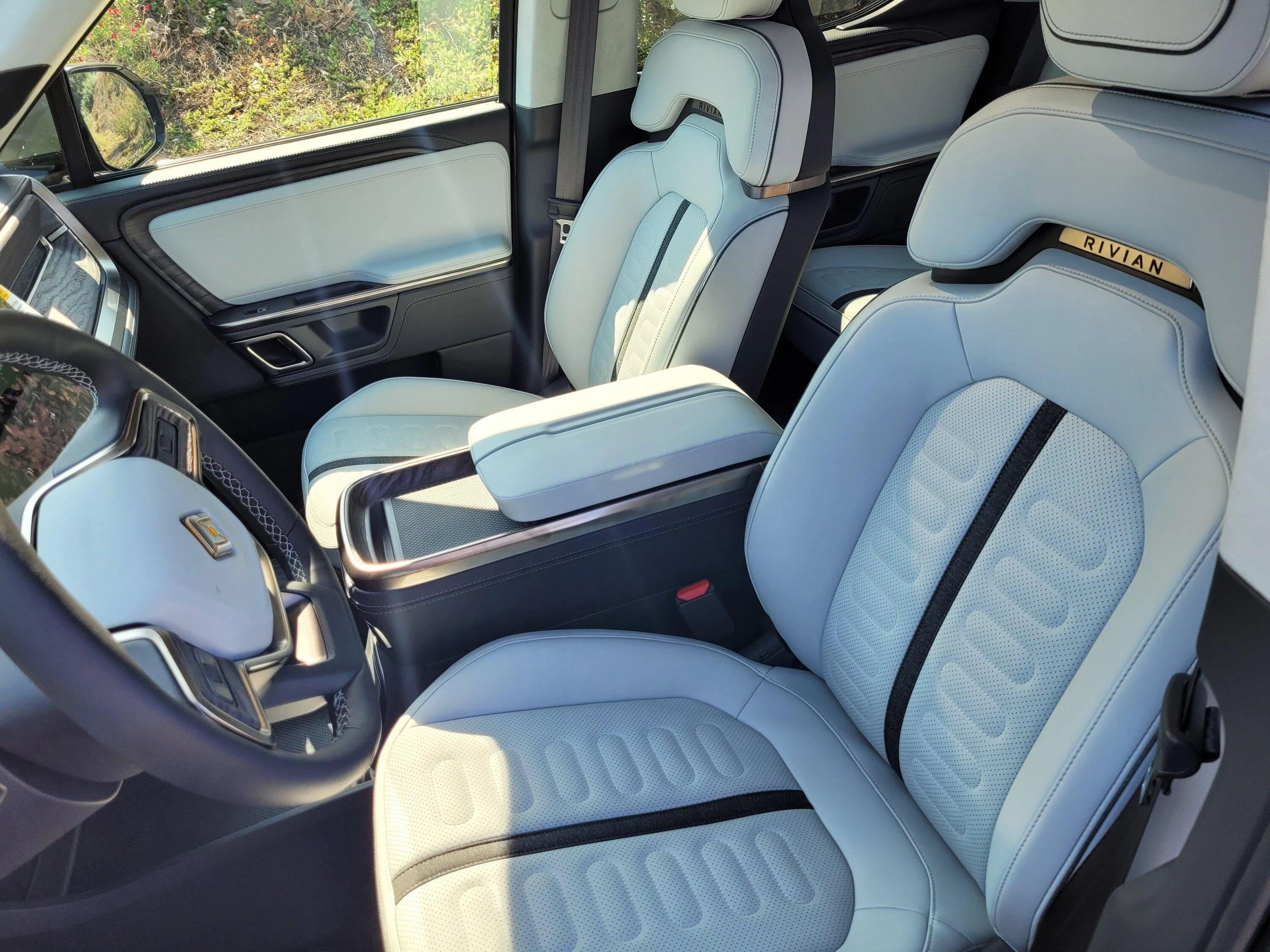 Rivian R1T R1S First look at @ “Introducing the R1 Shop” -- Rivian website to shop for R1T that delivers in 6-8 weeks 20221002_101455
