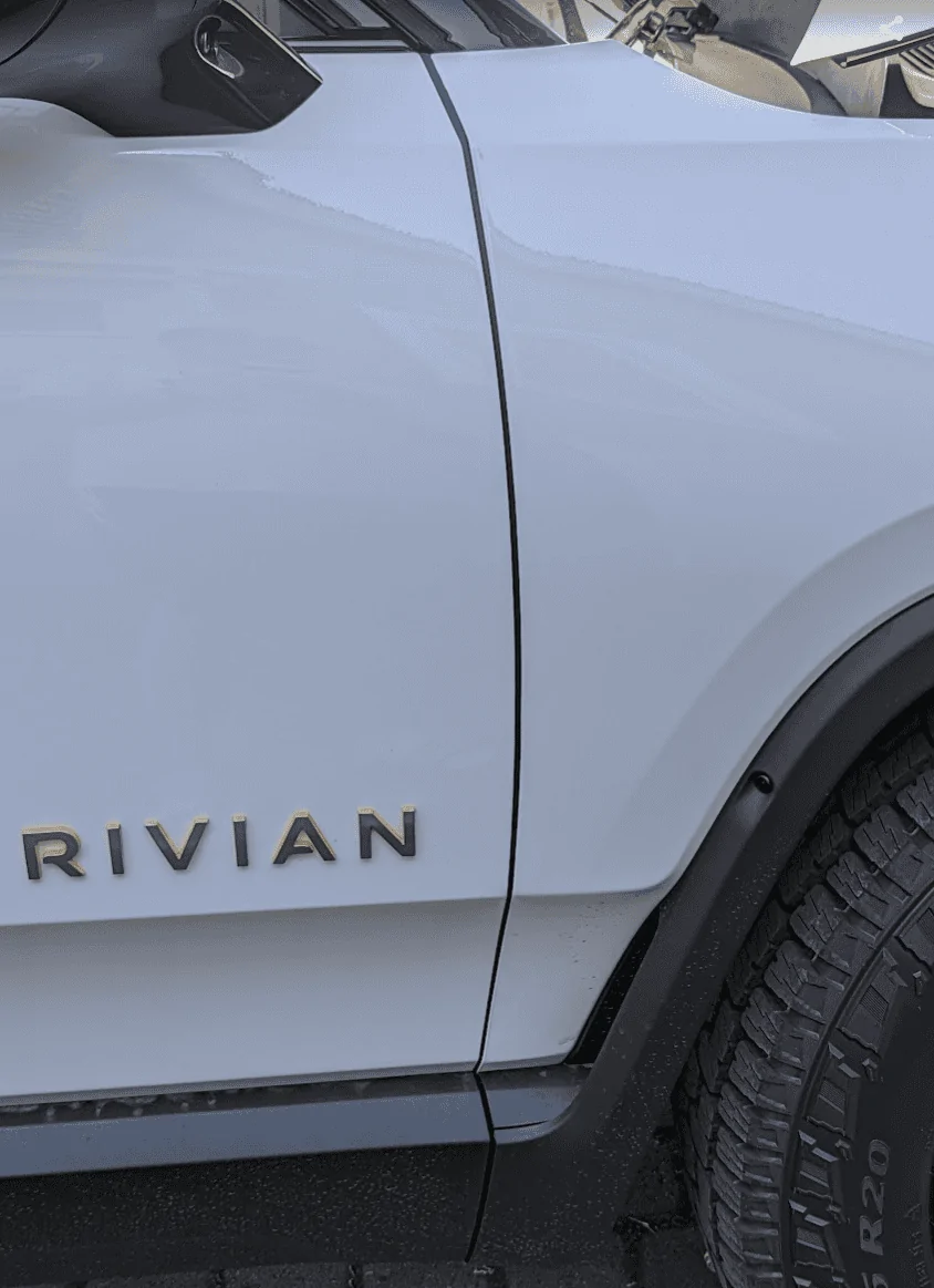 Rivian R1T R1S Picked up new R1T Ocean Coast today -  some small Issues 1665282244700