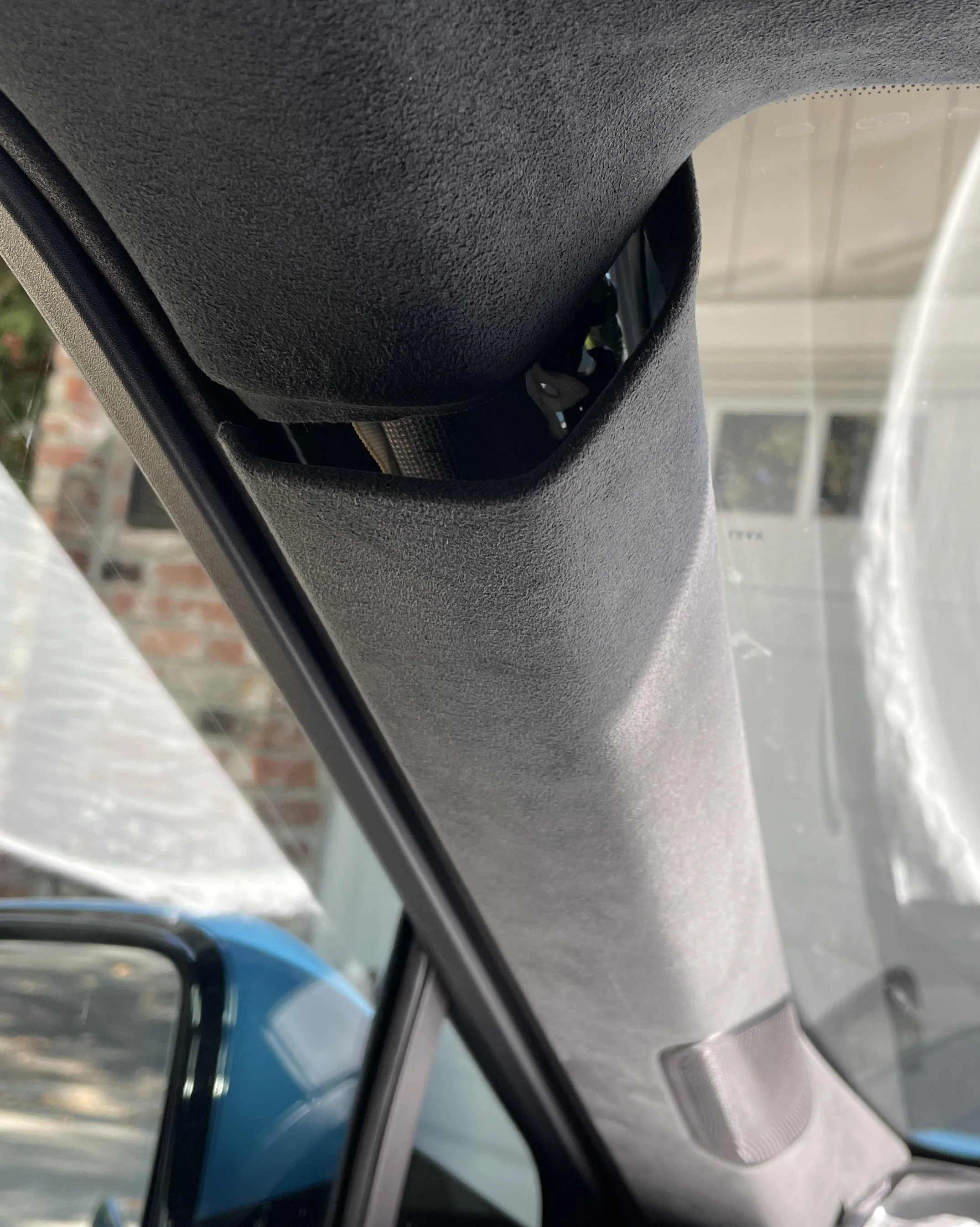 Rivian R1T R1S A-Pillar interior trim loose 1409731E-55D0-4811-8D51-276717377C22_1_201_a