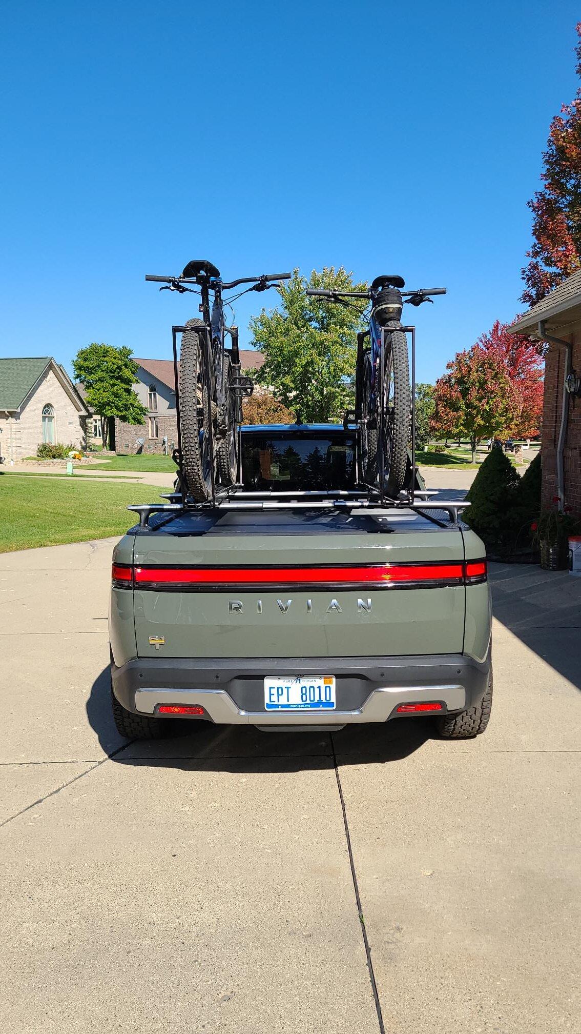 Rivian R1T R1S 1UP USA Equip-D trays mounted on R1T bed crossbars 20221009_121518