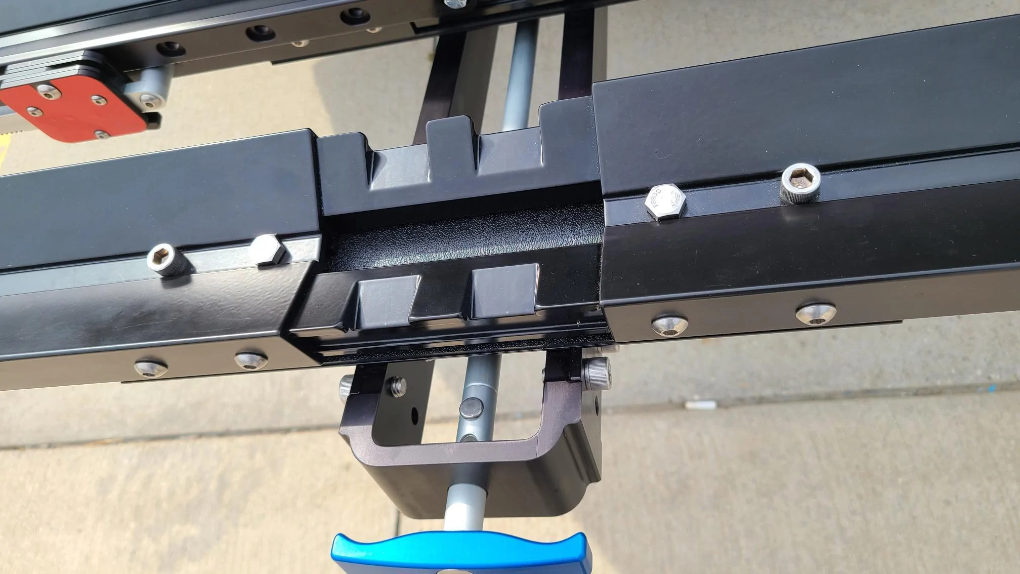 Rivian R1T R1S 1UP USA Equip-D trays mounted on R1T bed crossbars 20220916_152417