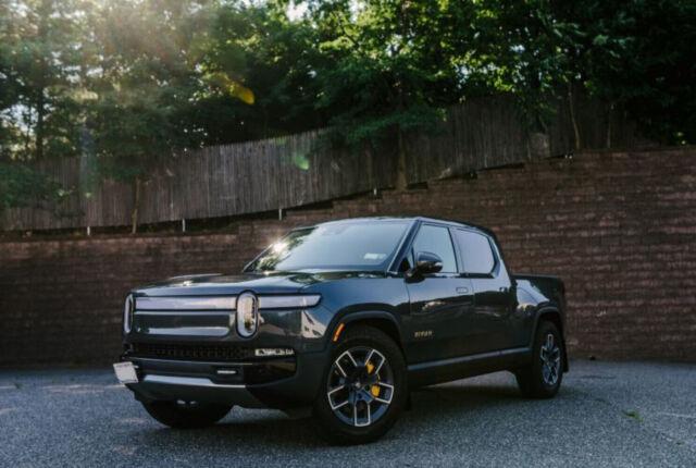 Rivian R1T R1S Definitely a big "NO" to mud flaps on the Rivian! s-l640