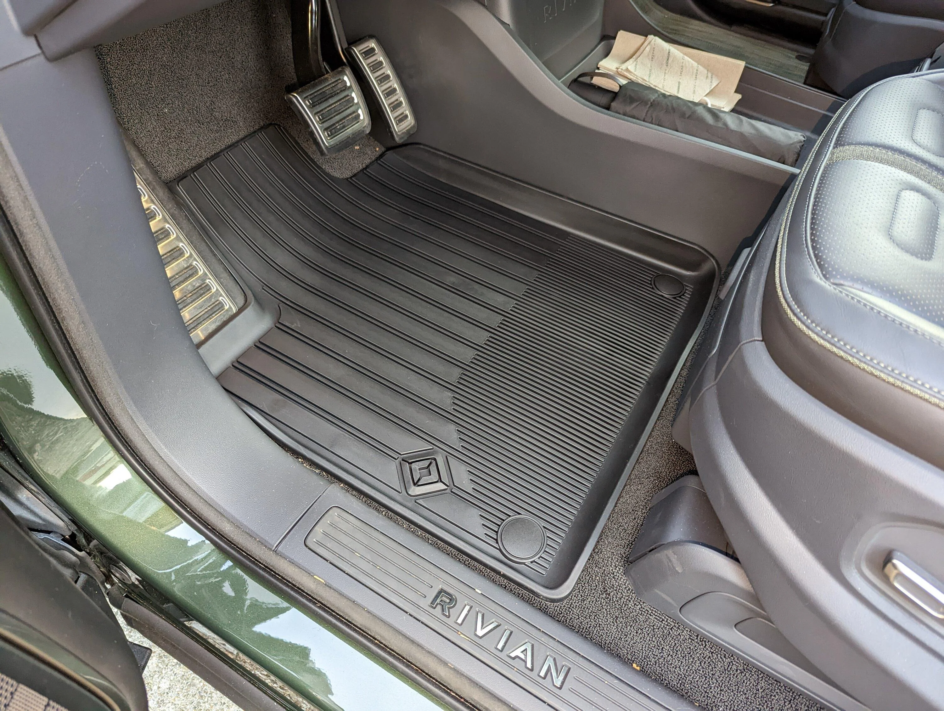Rivian R1T R1S Finally received and installed my R1T rubber floor mats (photos) PXL_20221012_010457396