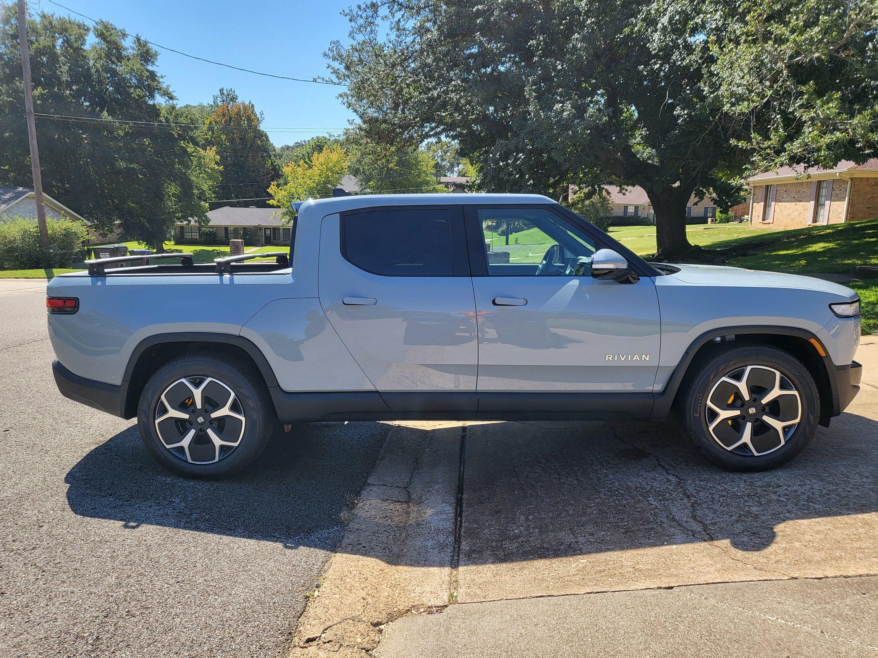 Rivian R1T R1S R1T Adventure, Limestone, Black Mountain Asking $92K 20220929_114220