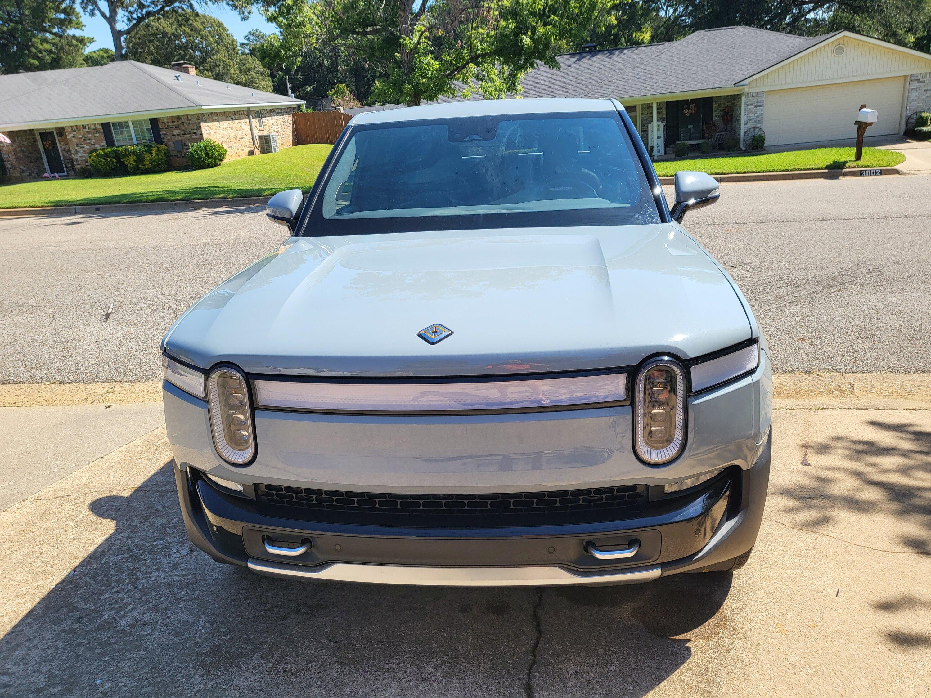 Rivian R1T R1S R1T Adventure, Limestone, Black Mountain Asking $92K 20220929_114307