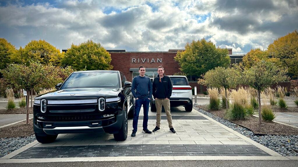 Rivian R1T R1S R1S & R1T Delivered to Brothers @ former Rivian HQ (Plymouth)! 48C7E376-CF00-4D3D-966E-C847D31EE4C8
