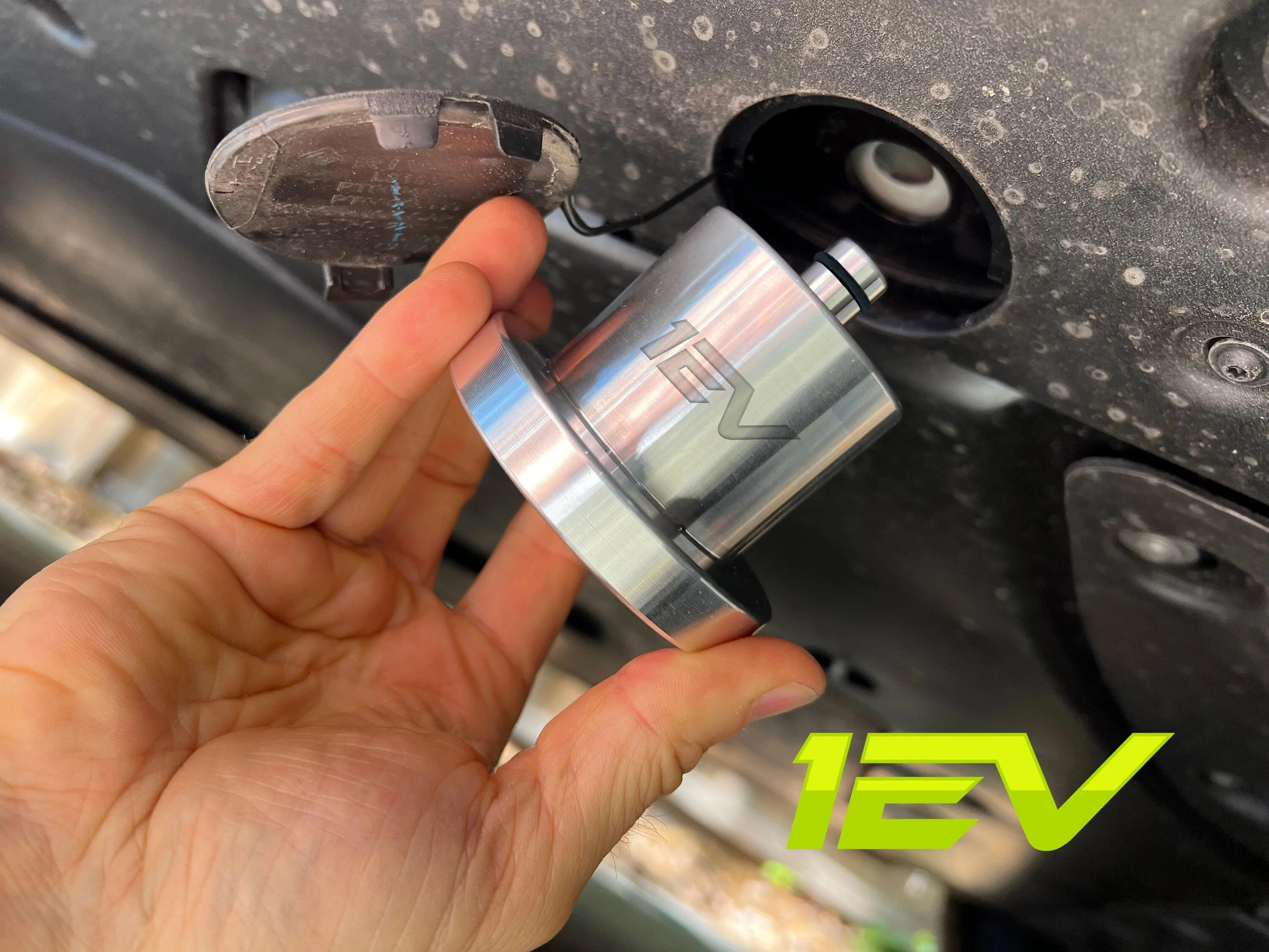 Rivian R1T R1S Thanks for checking out EV Sportline - Exclusive offer for Rivian Forum members! IMG_7871_2_4000x.progressive copy
