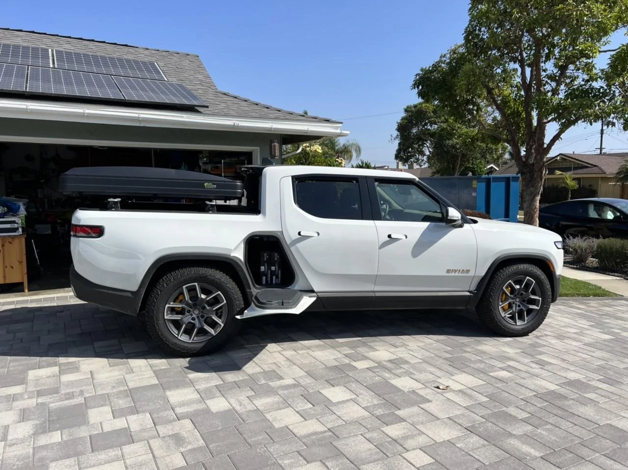 Rivian R1T R1S Non-Rivian rooftop tents 06564301-2931-4807-A176-7023309D0206