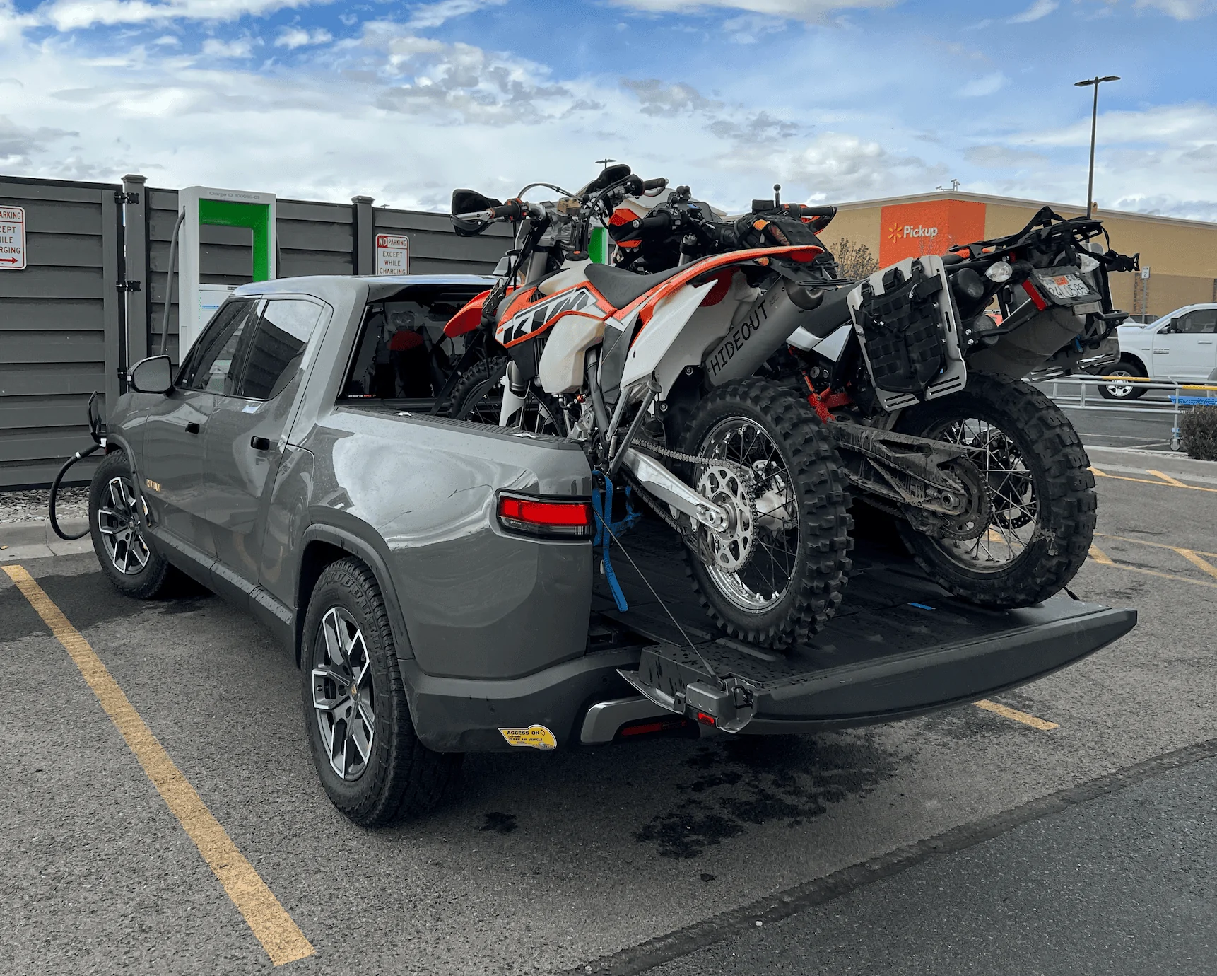 Rivian R1T R1S What do you use your R1T bed for?  (Picture Edition) 1665807418804