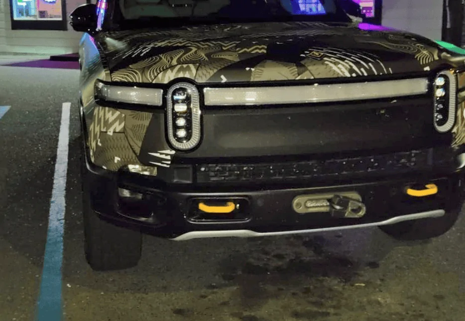 Rivian R1T R1S Max Pack :) Winch :( 1665843274483