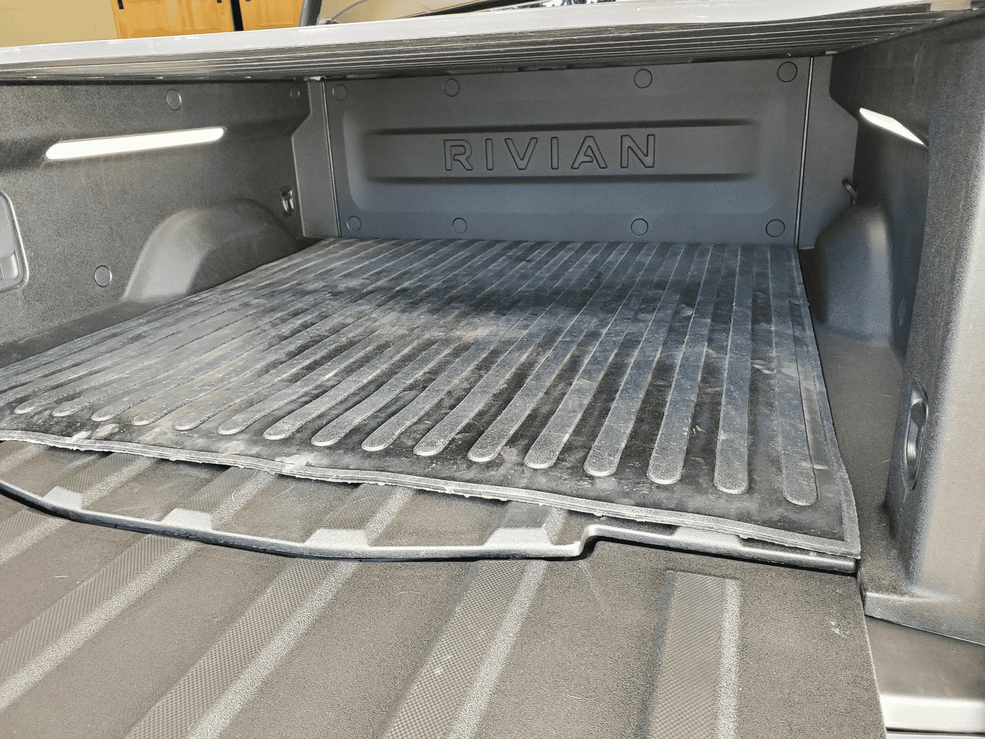 Rivian R1T R1S Cheap and easy rubber bed liner / mat for Rivian R1T 1665866935767