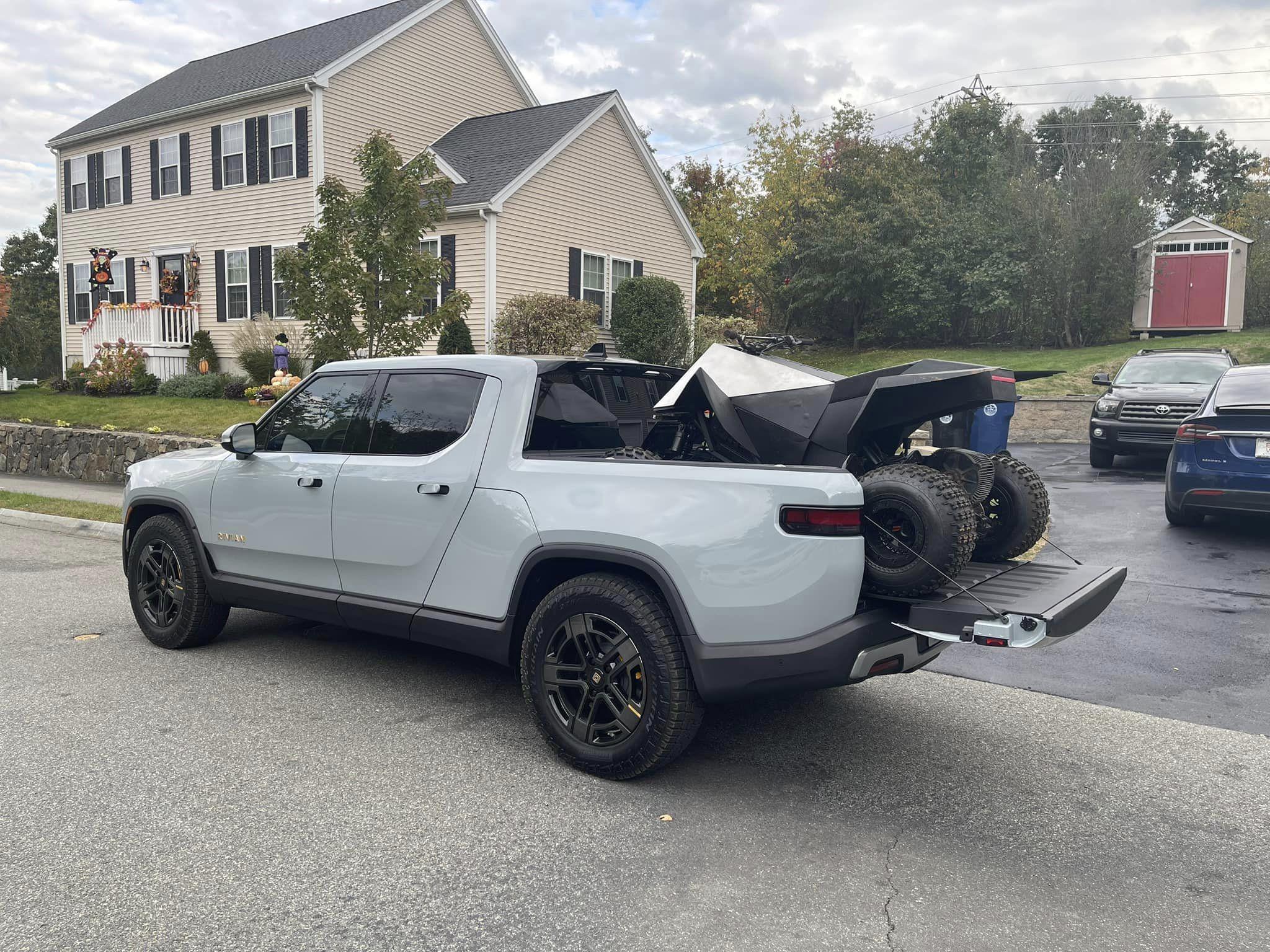 Rivian R1T R1S What do you use your R1T bed for?  (Picture Edition) 311696524_10106993443504969_8656536605303568966_n