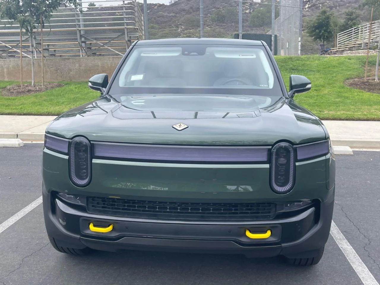 Rivian R1T R1S FOREST GREEN R1T Photos 40