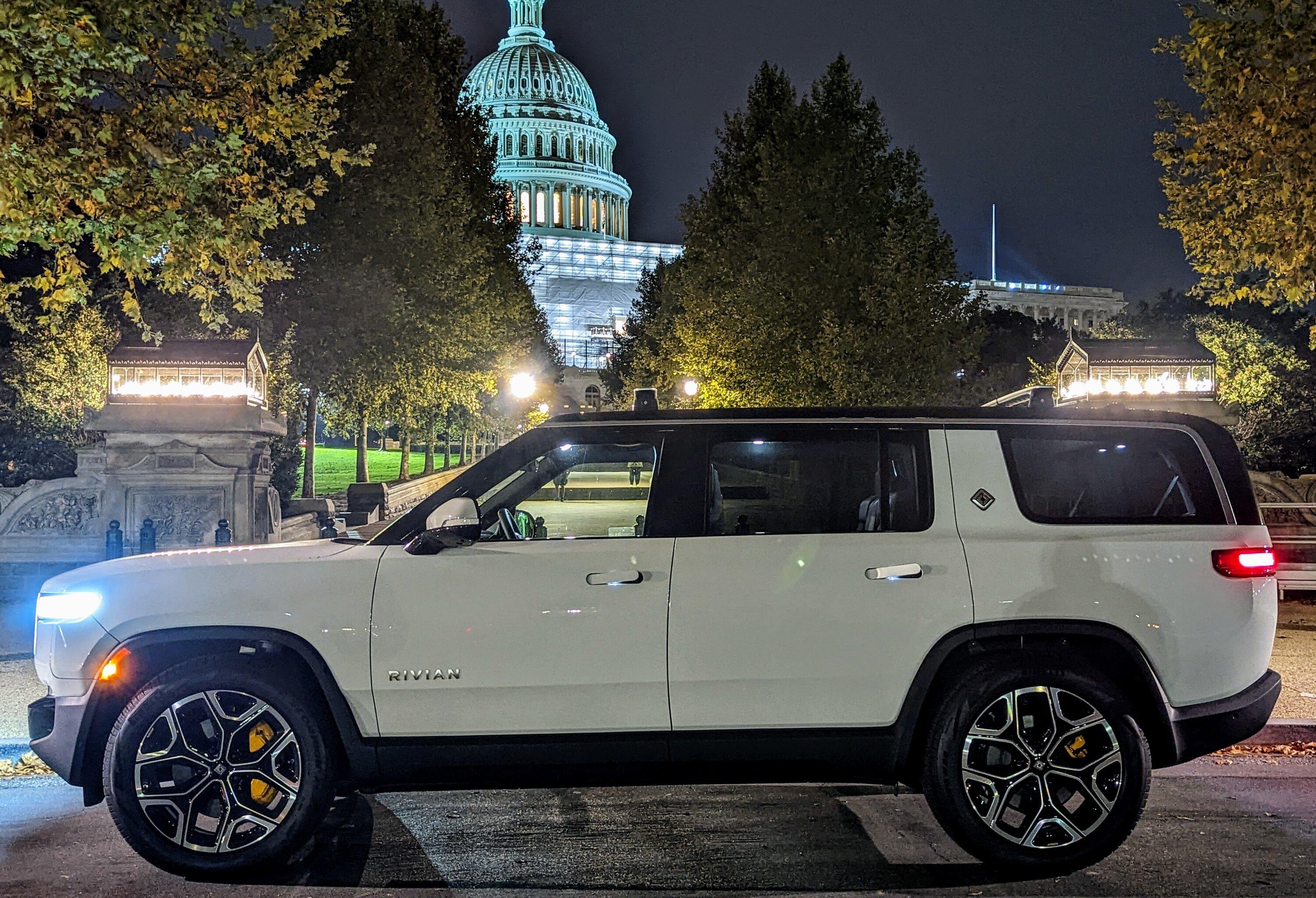 Rivian R1T R1S Kanundrum's R1S Build Thread (1 year Anniversary) PXL_20221017_000901138.PORTRAIT