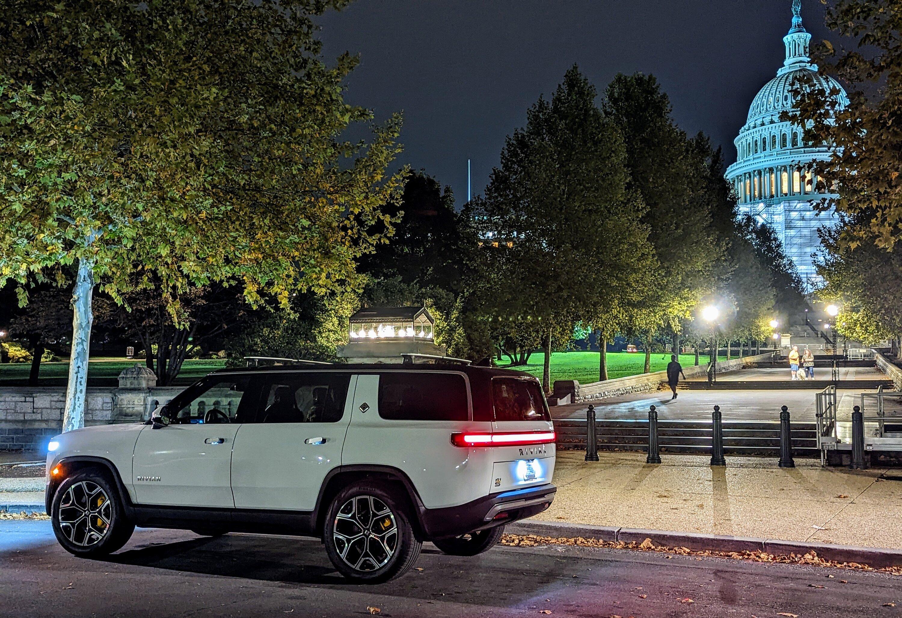 Rivian R1T R1S Kanundrum's R1S Build Thread (1 year Anniversary) PXL_20221017_000951886.PORTRAIT