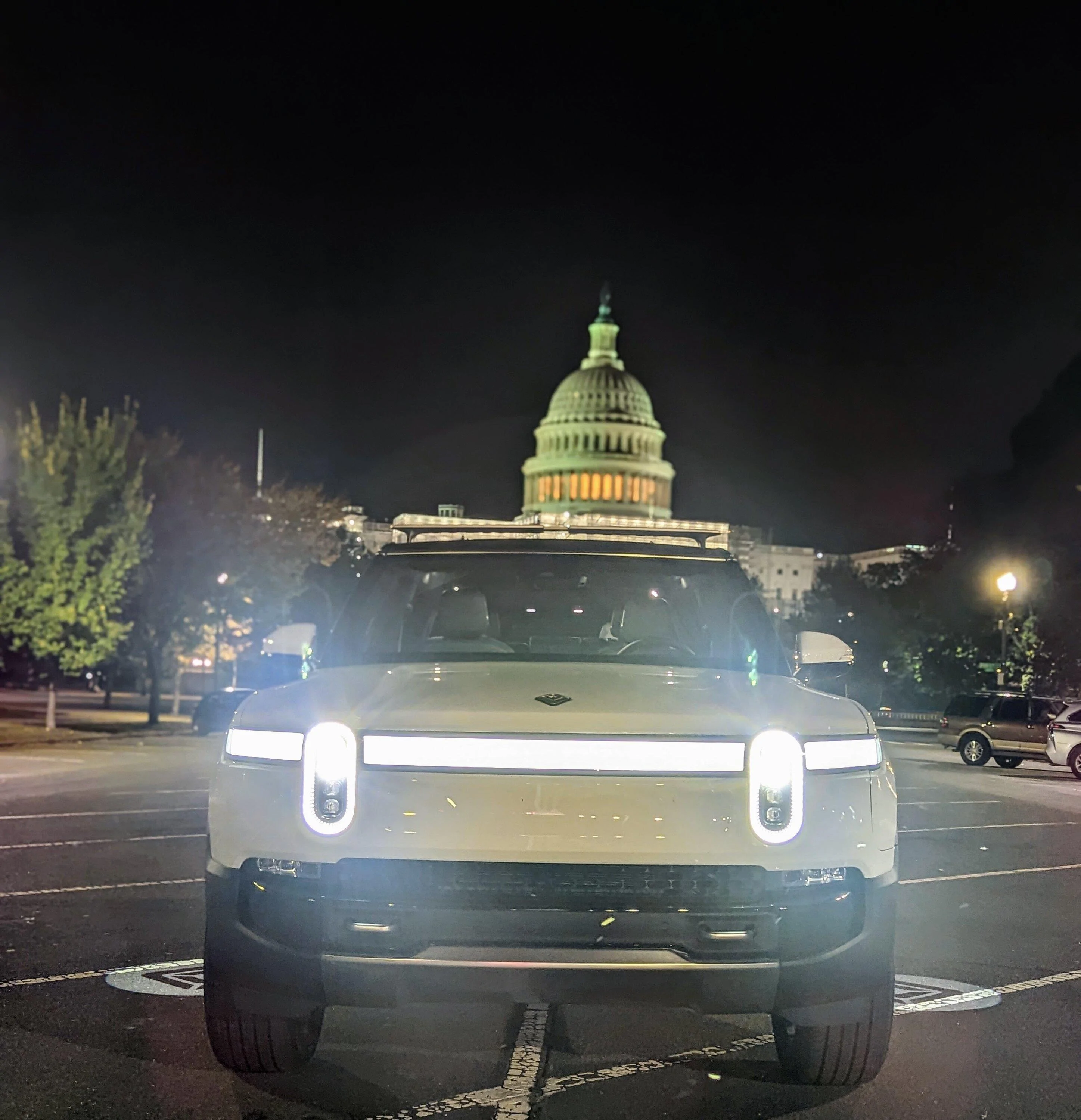 Rivian R1T R1S Kanundrum's R1S Build Thread (1 year Anniversary) PXL_20221017_001107790.PORTRAIT