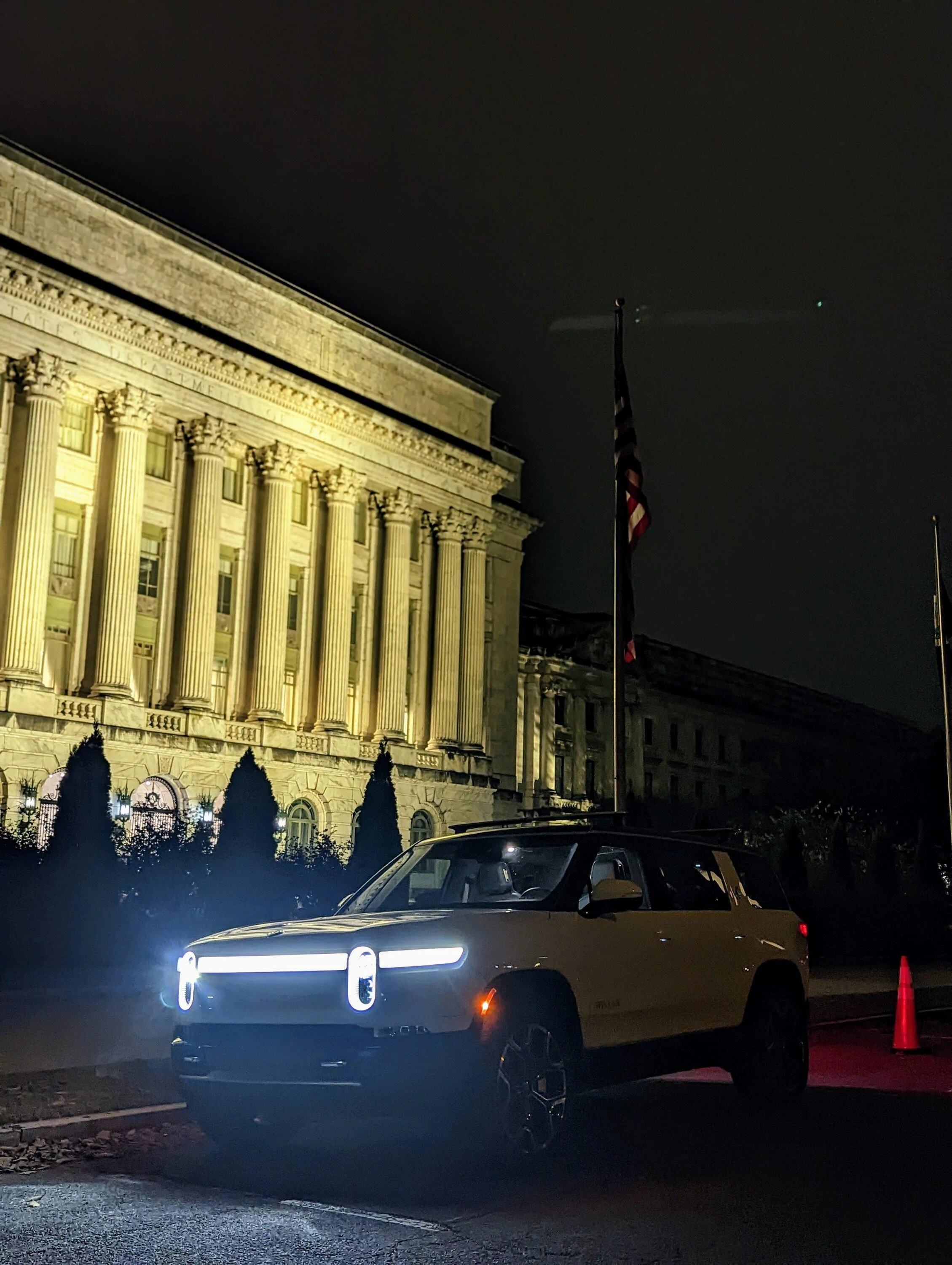 Rivian R1T R1S Kanundrum's R1S Build Thread (1 year Anniversary) PXL_20221017_002832921.PORTRAIT